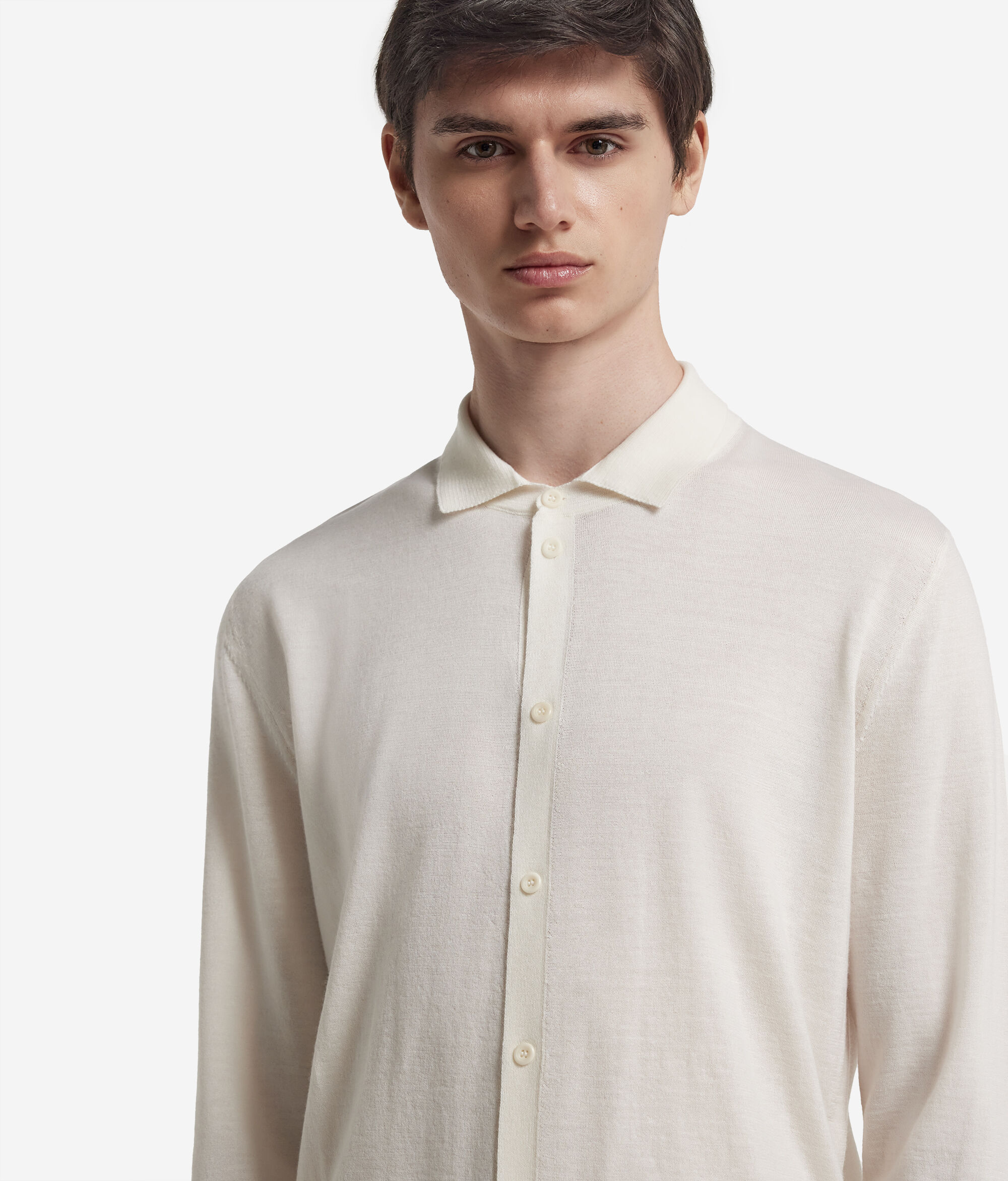 Chemise en maille de cachemire ultra-fin