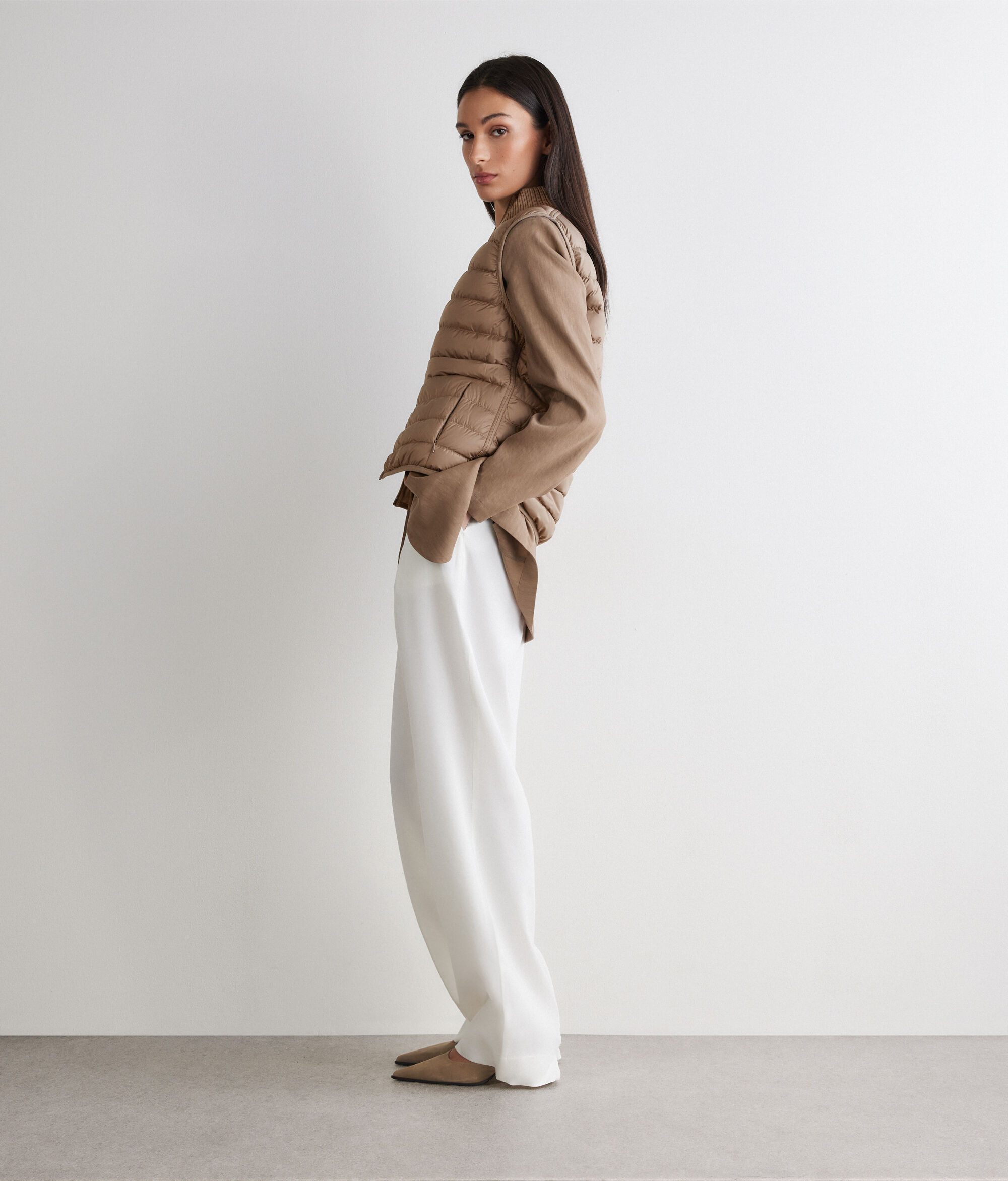 マット リバーシブル ダウンベスト