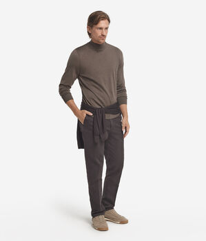 Long-Sleeved Cashmere Turtleneck