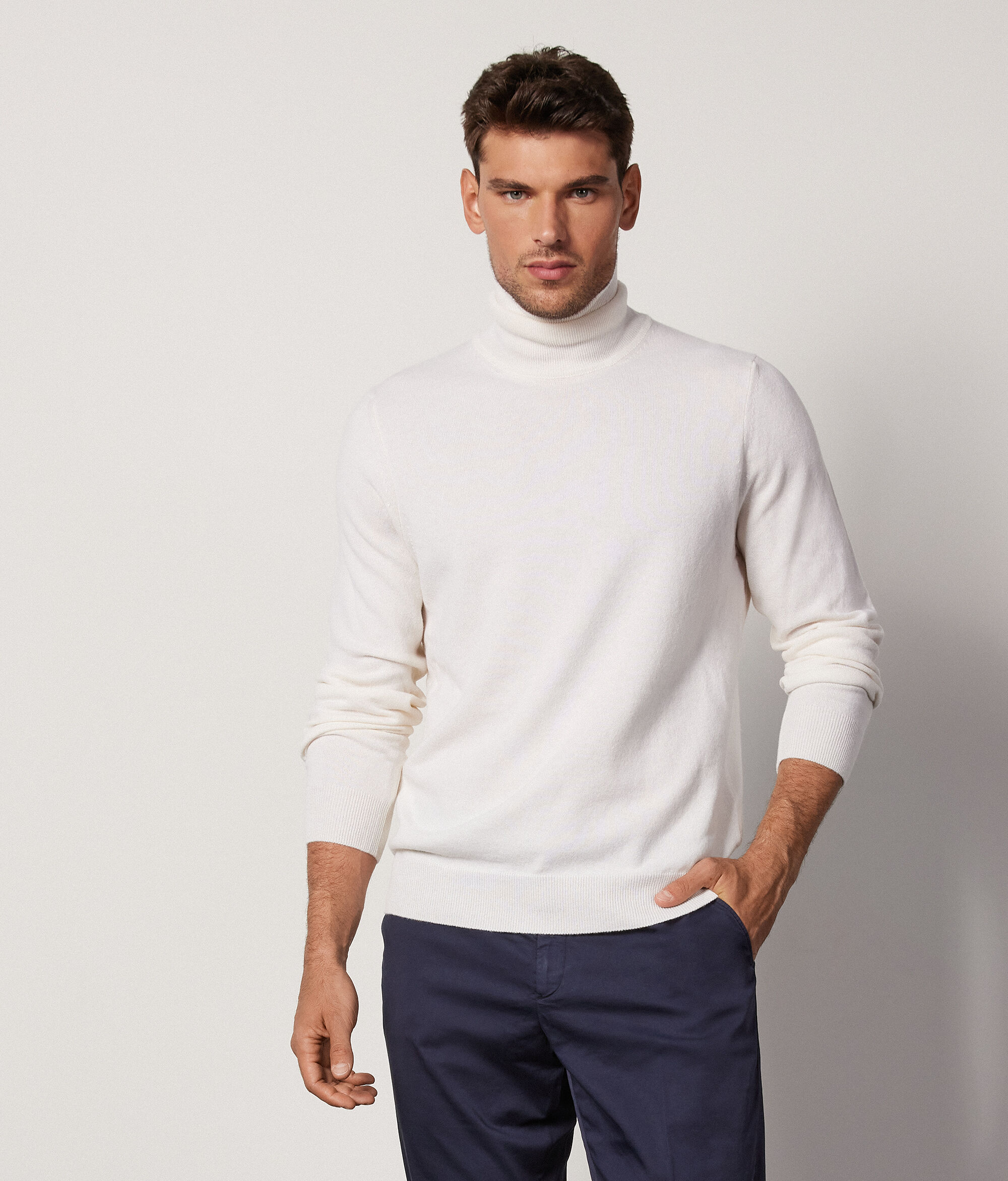 Ultrasoft Cashmere Turtleneck Sweater