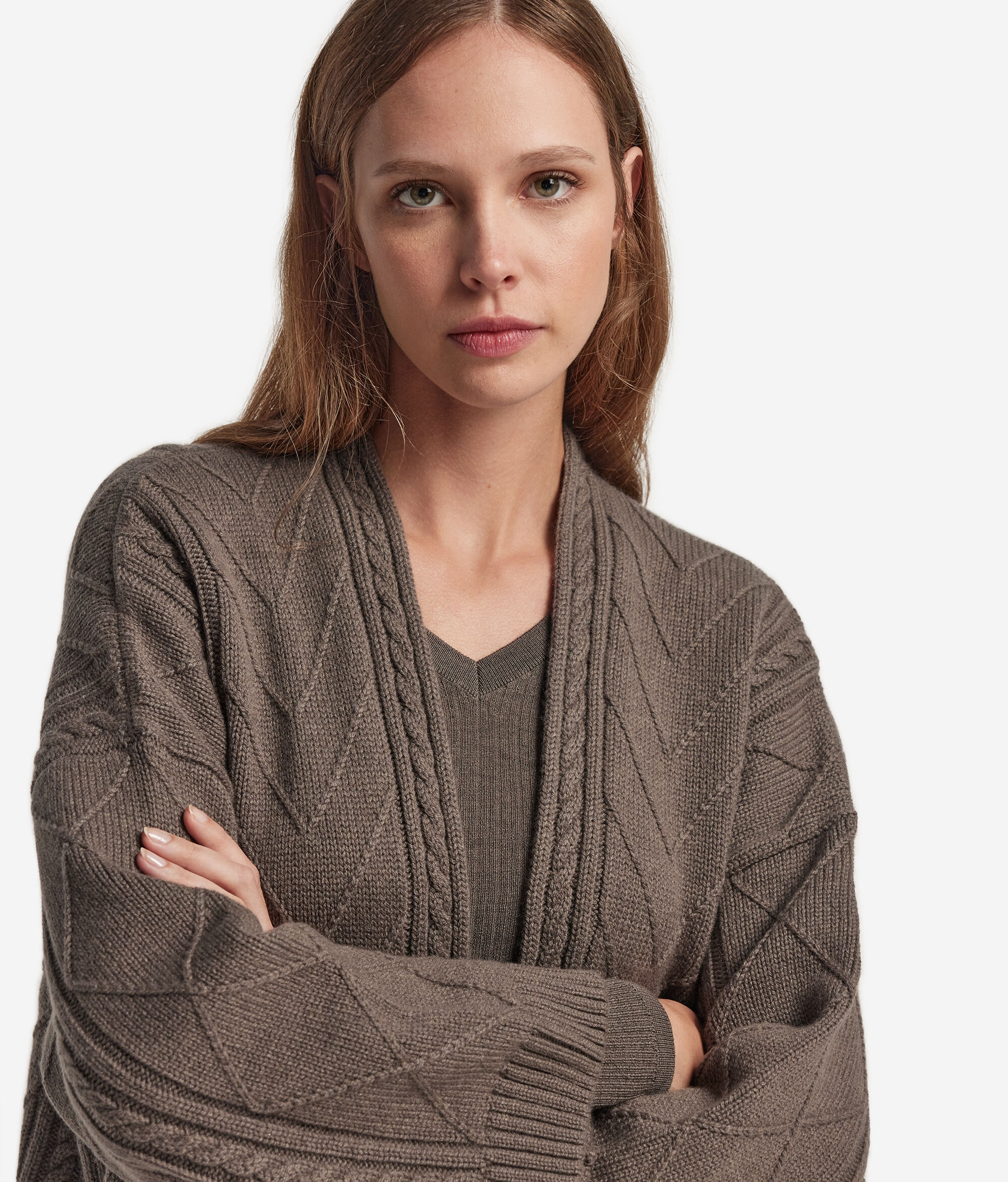 Накидка из ультрамягкого кашемира с косами