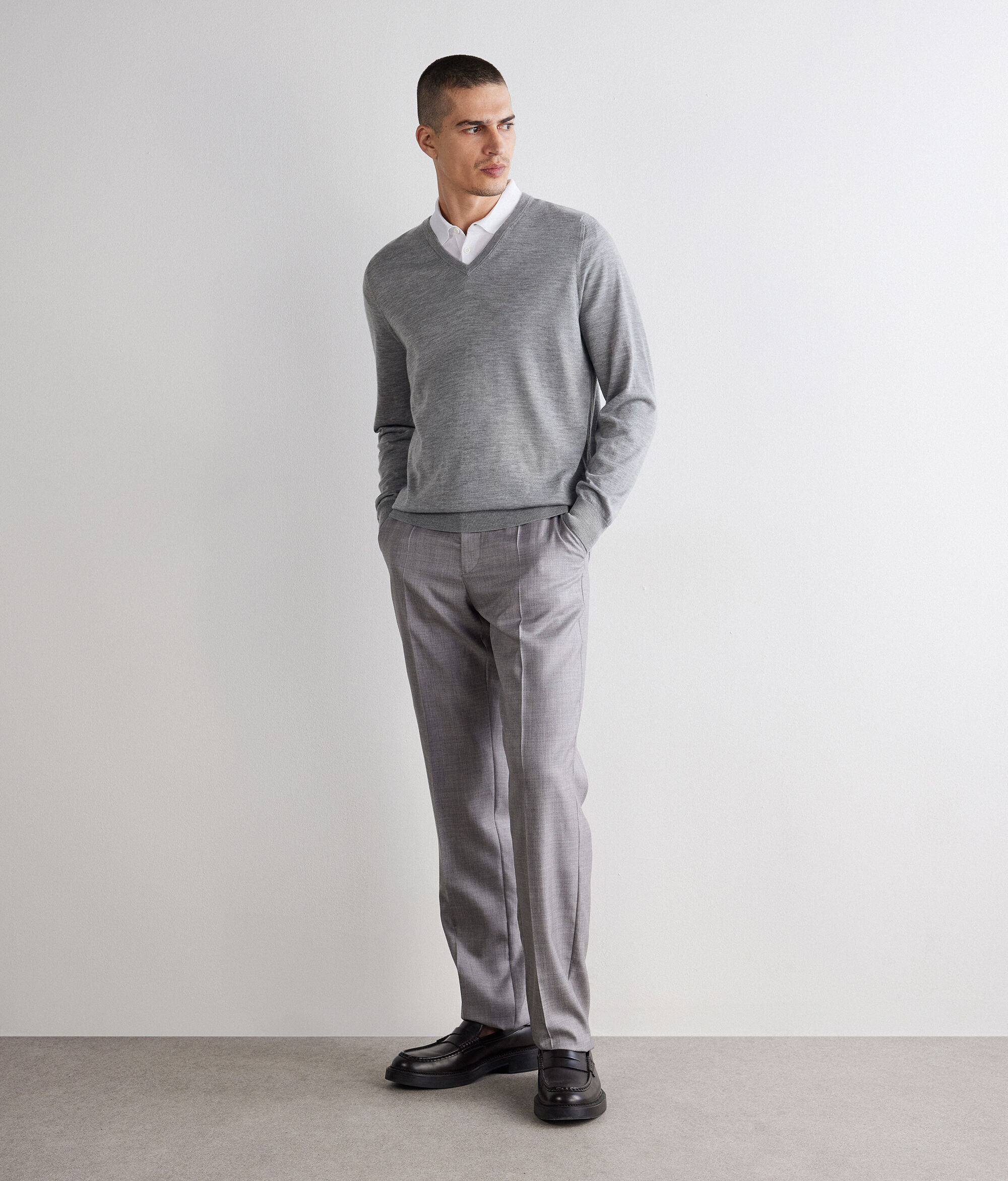 Maglia con scollo V in Cashmere Ultrafine