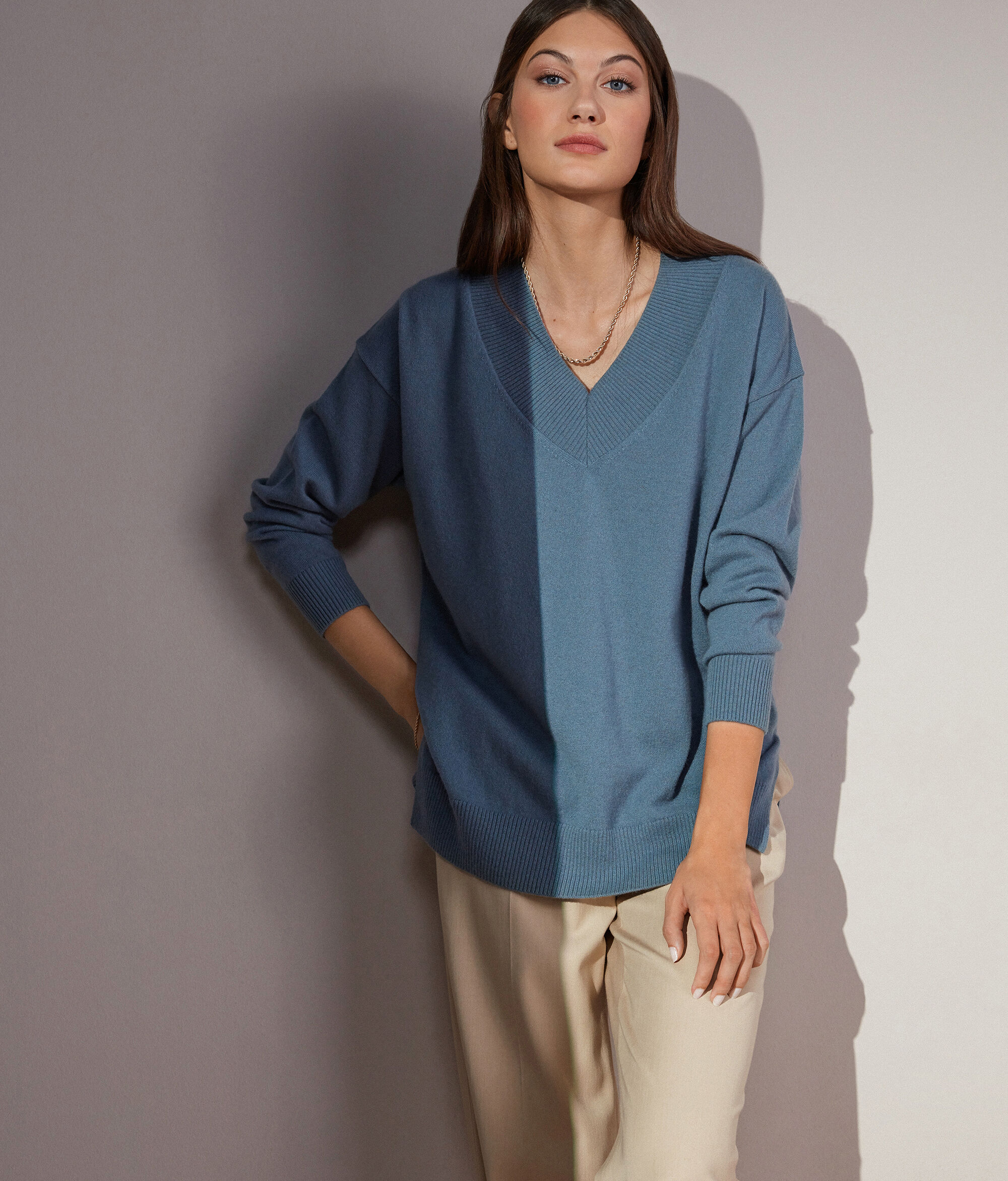 Maxi-Pullover aus Kaschmir Ultrasoft mit V-Ausschnitt
