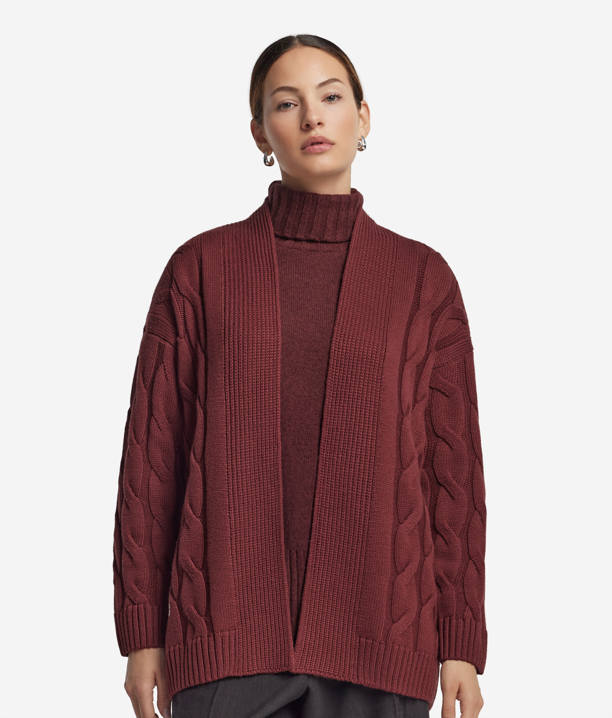 Кардиган из шерсти с узором «косичка»