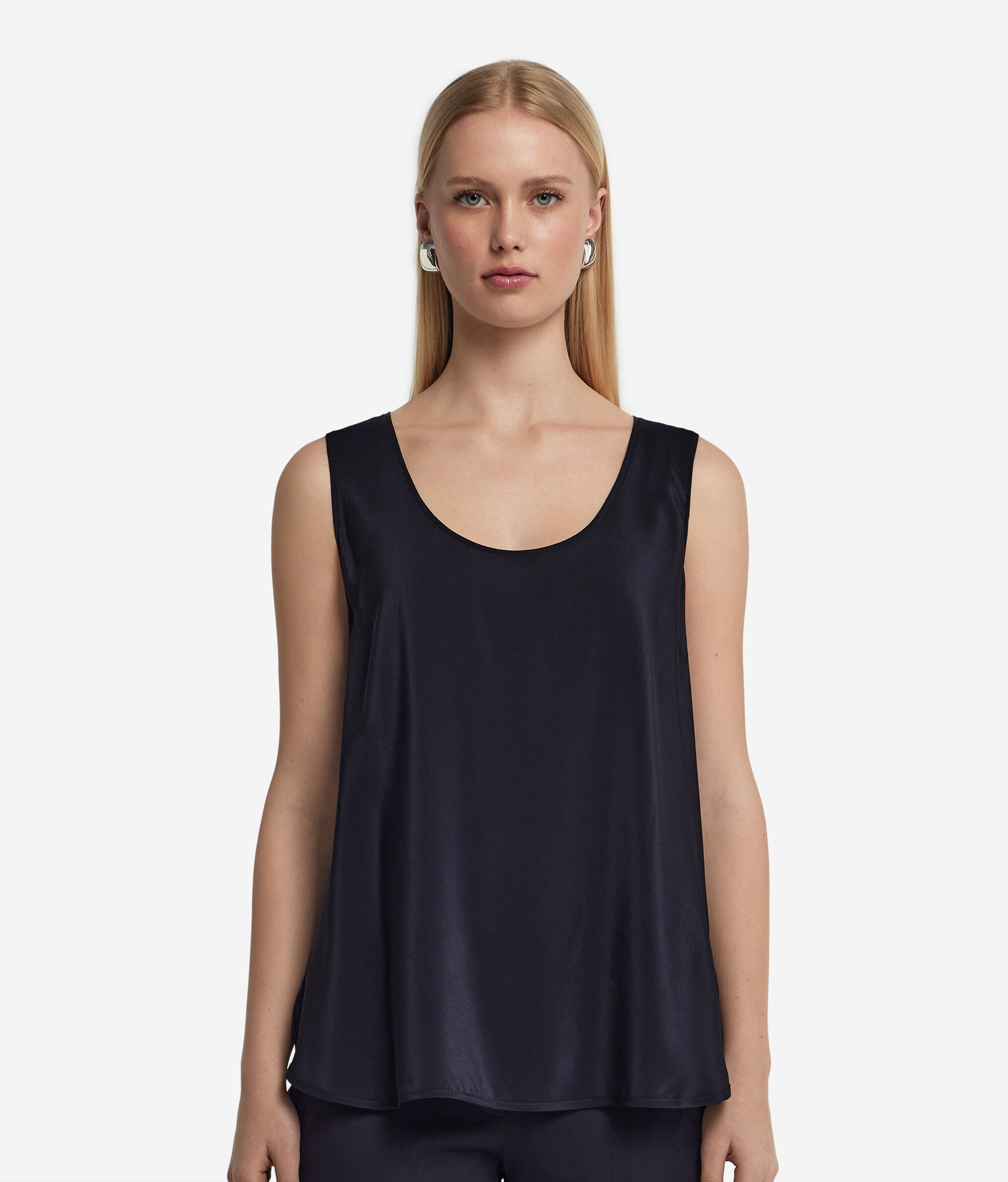 Camiseta sin mangas con cuello amplio de seda