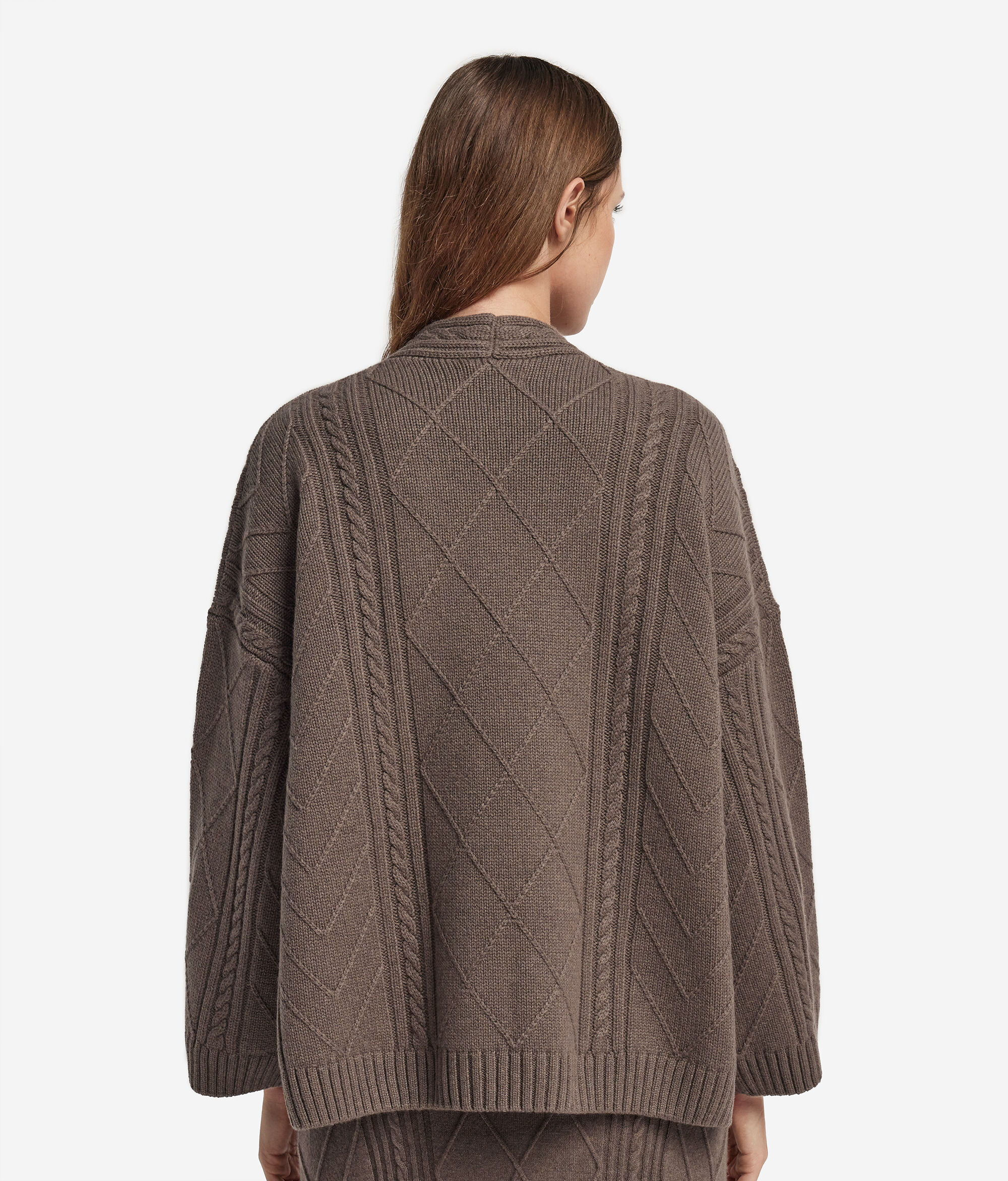 Накидка из ультрамягкого кашемира с косами