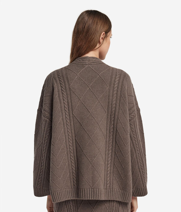 Накидка из ультрамягкого кашемира с косами