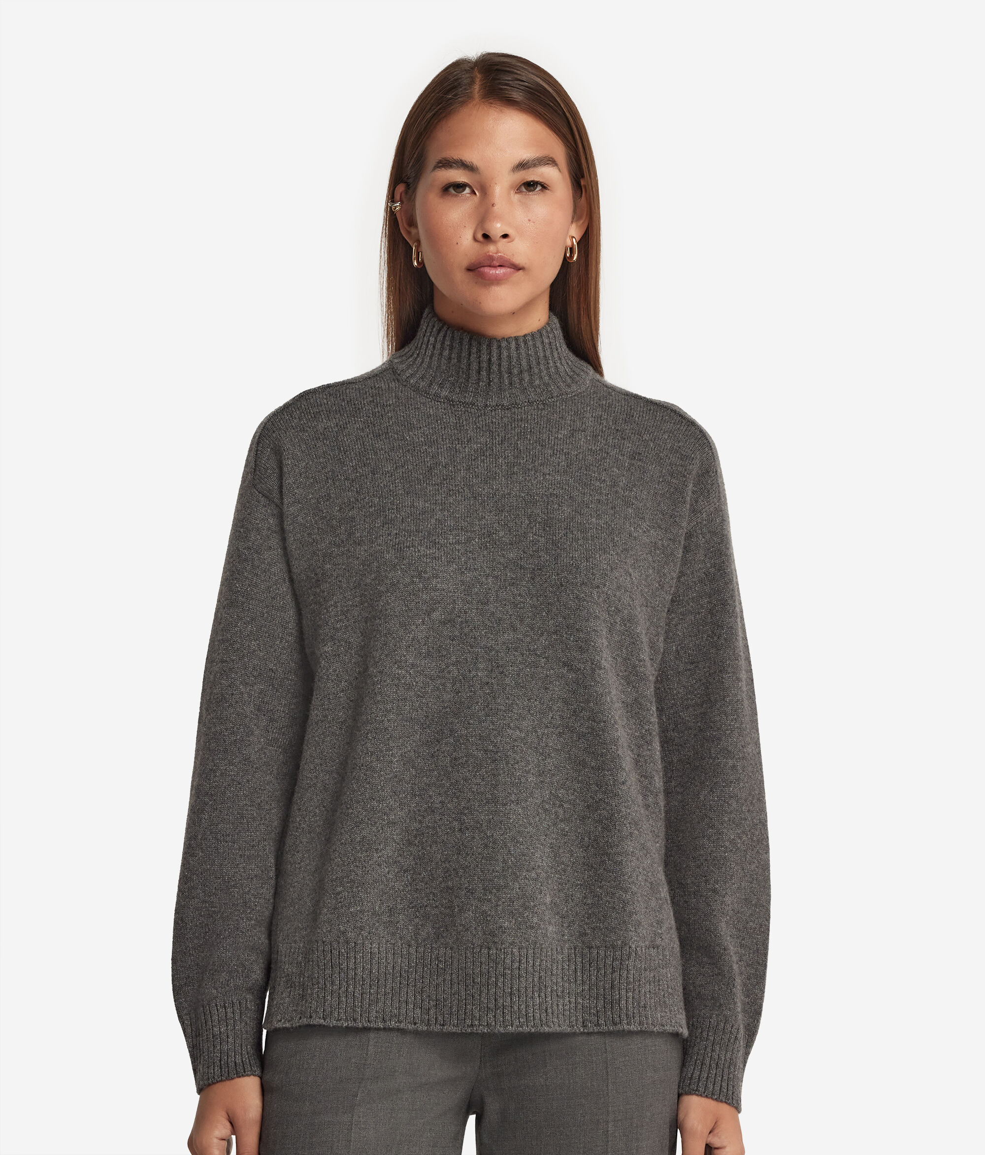 Ultrasoft Cashmere Turtleneck Sweater with Set-in Shoulders