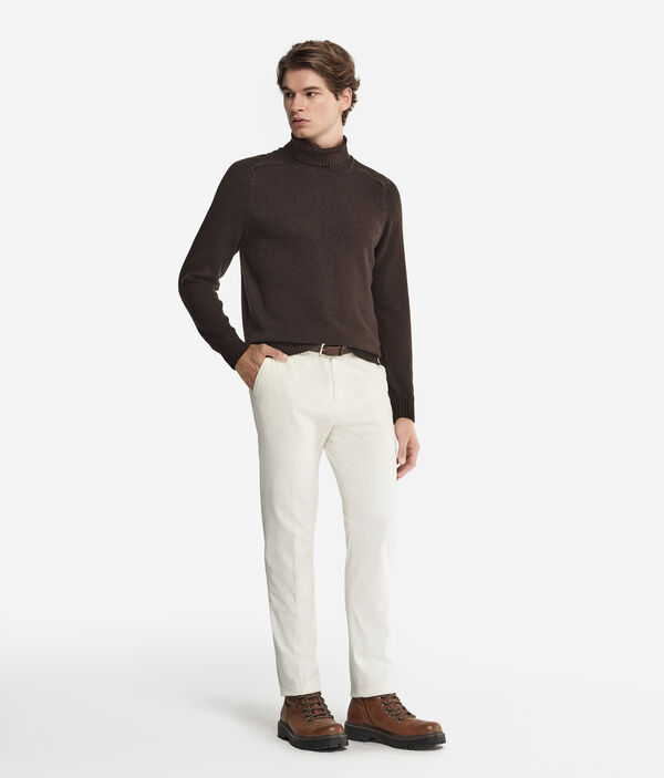 Ultrasoft Cashmere Turtleneck
