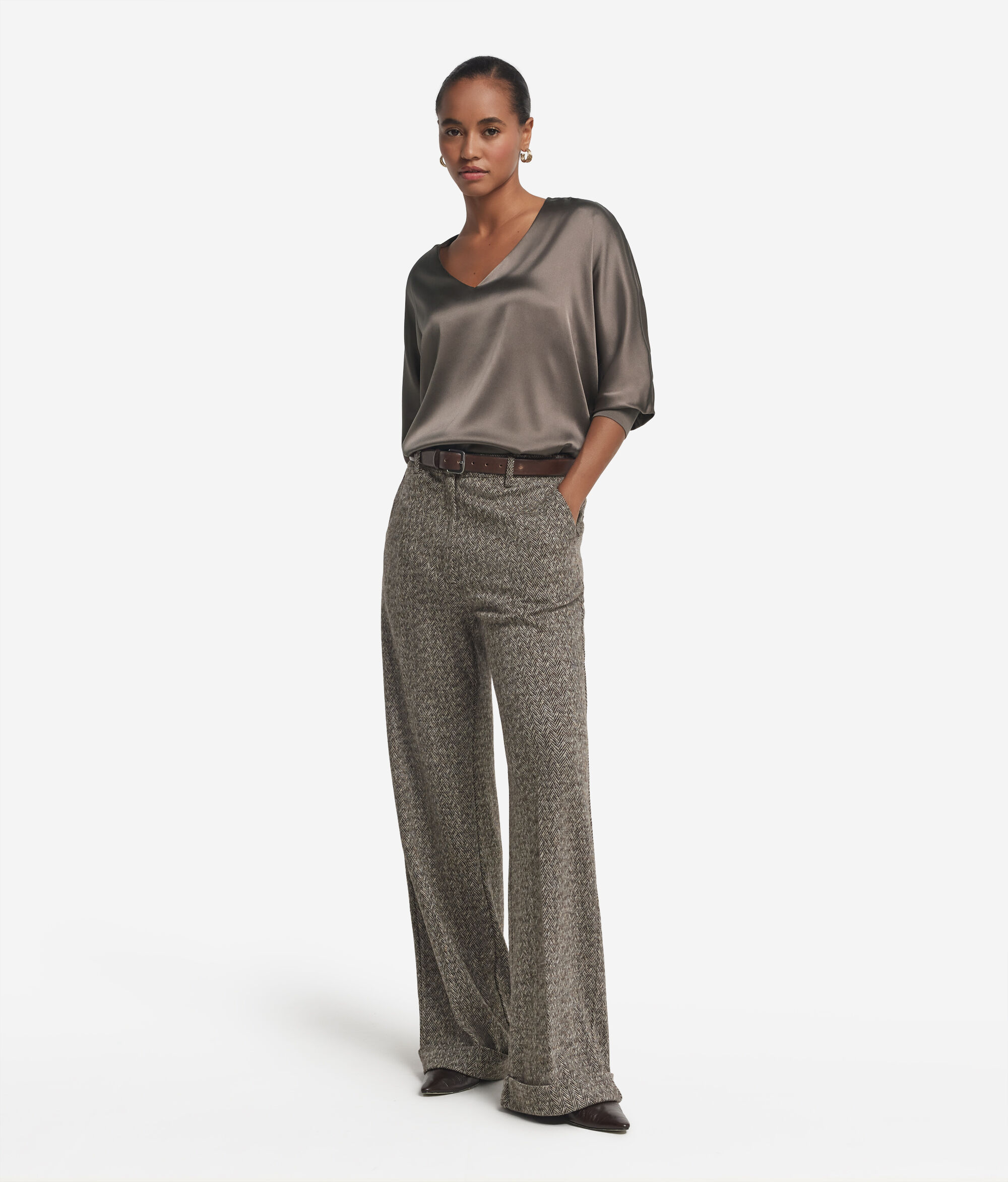 Blusa con scollo a V in seta