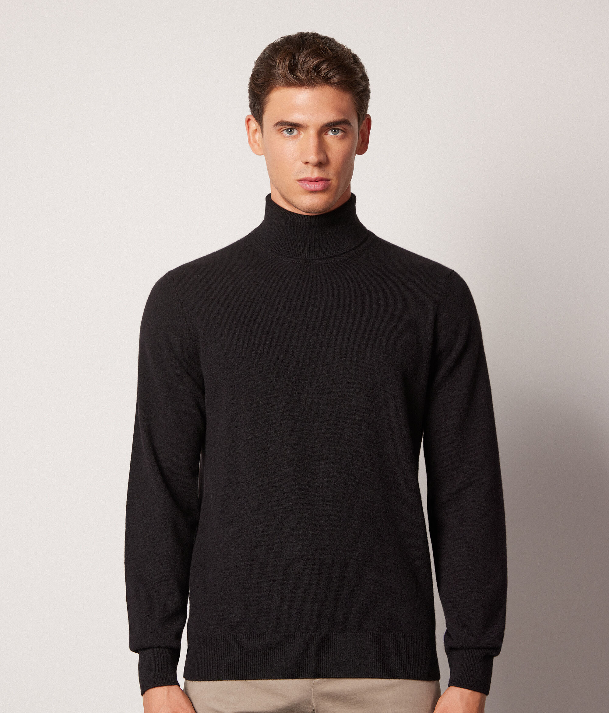 Ultrasoft Cashmere Turtleneck Sweater