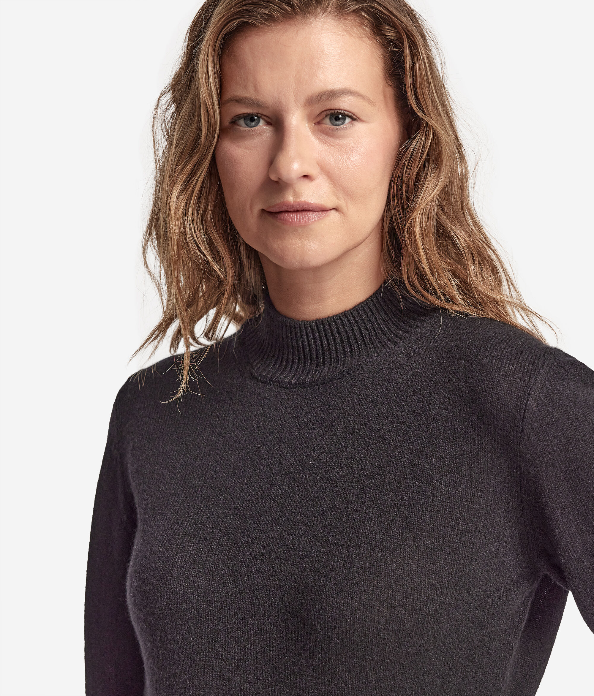 ライトウェイトカシミヤ タートルネックセーター | Falconeri 