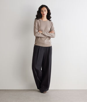 &Mu;&pi;&lambda;&omicron;ύ&zeta;&alpha; &alpha;&pi;ό Ultrafine Cashmere &mu;&epsilon; &Sigma;&tau;&rho;&omicron;&gamma;&gamma;&upsilon;&lambda;ή &Lambda;&alpha;&iota;&mu;ό&kappa;&omicron;&psi;&eta;