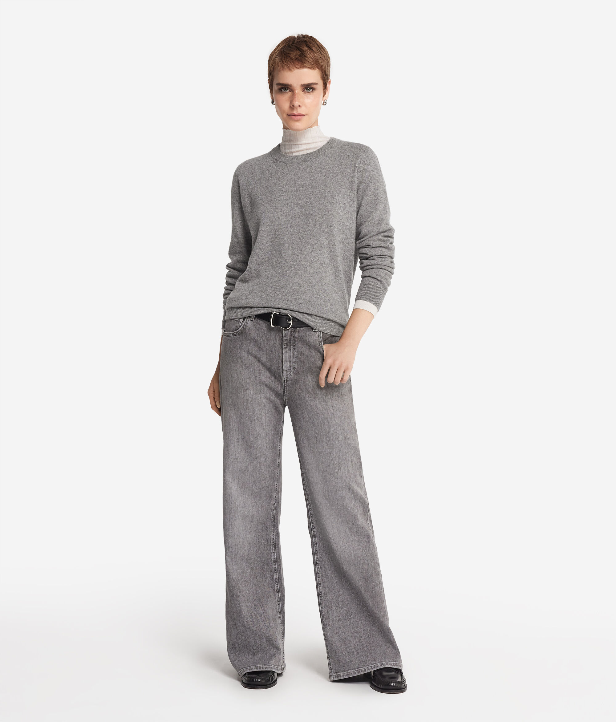 Long-Sleeved Ultrasoft Cashmere Round-Neck Jumper