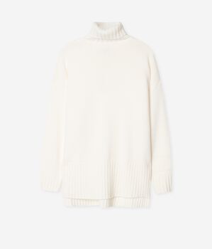 Oversized Turtleneck Sweater in Ultrasoft Cashmere