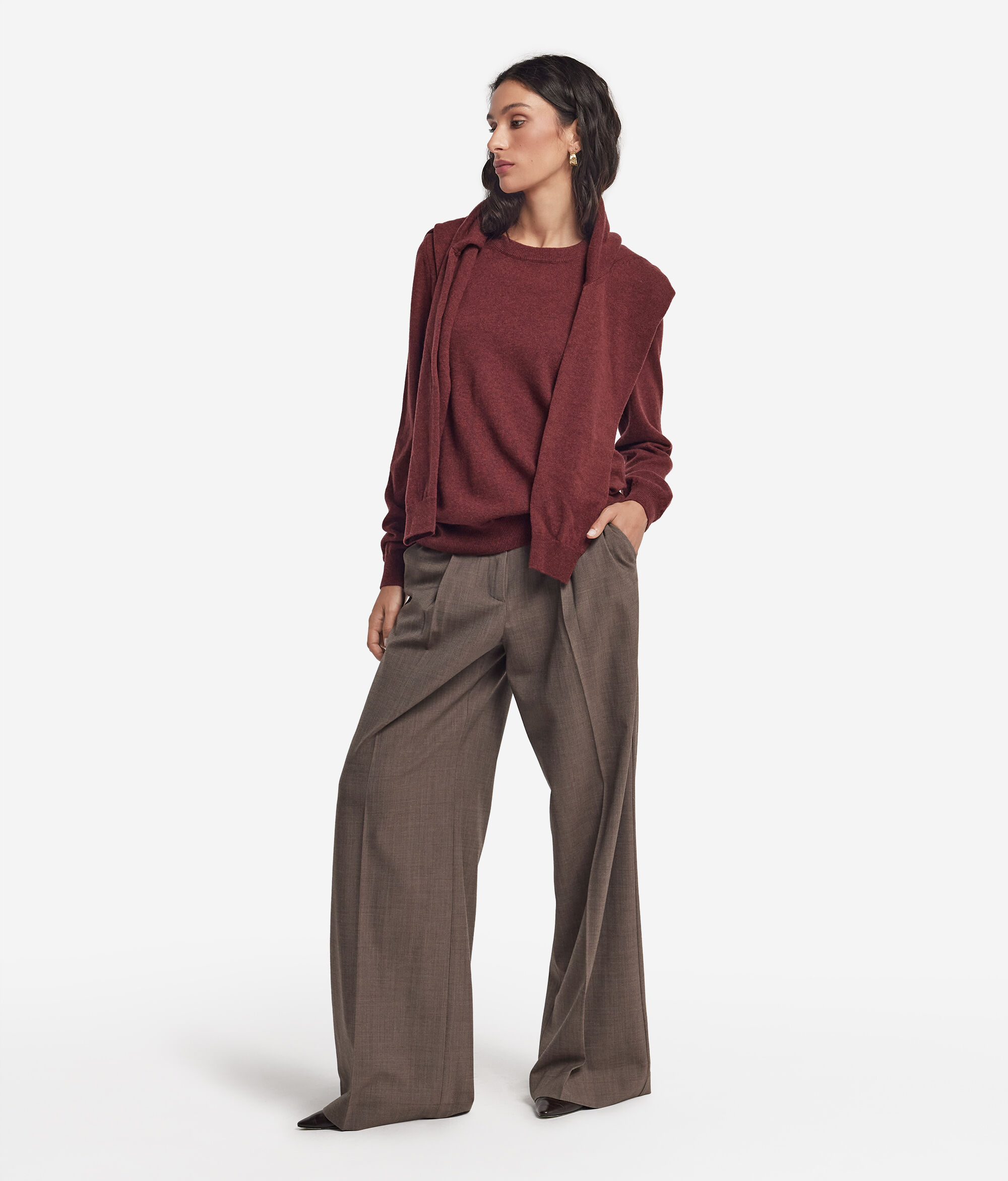 Long-Sleeved Ultrasoft Cashmere Round-Neck Jumper