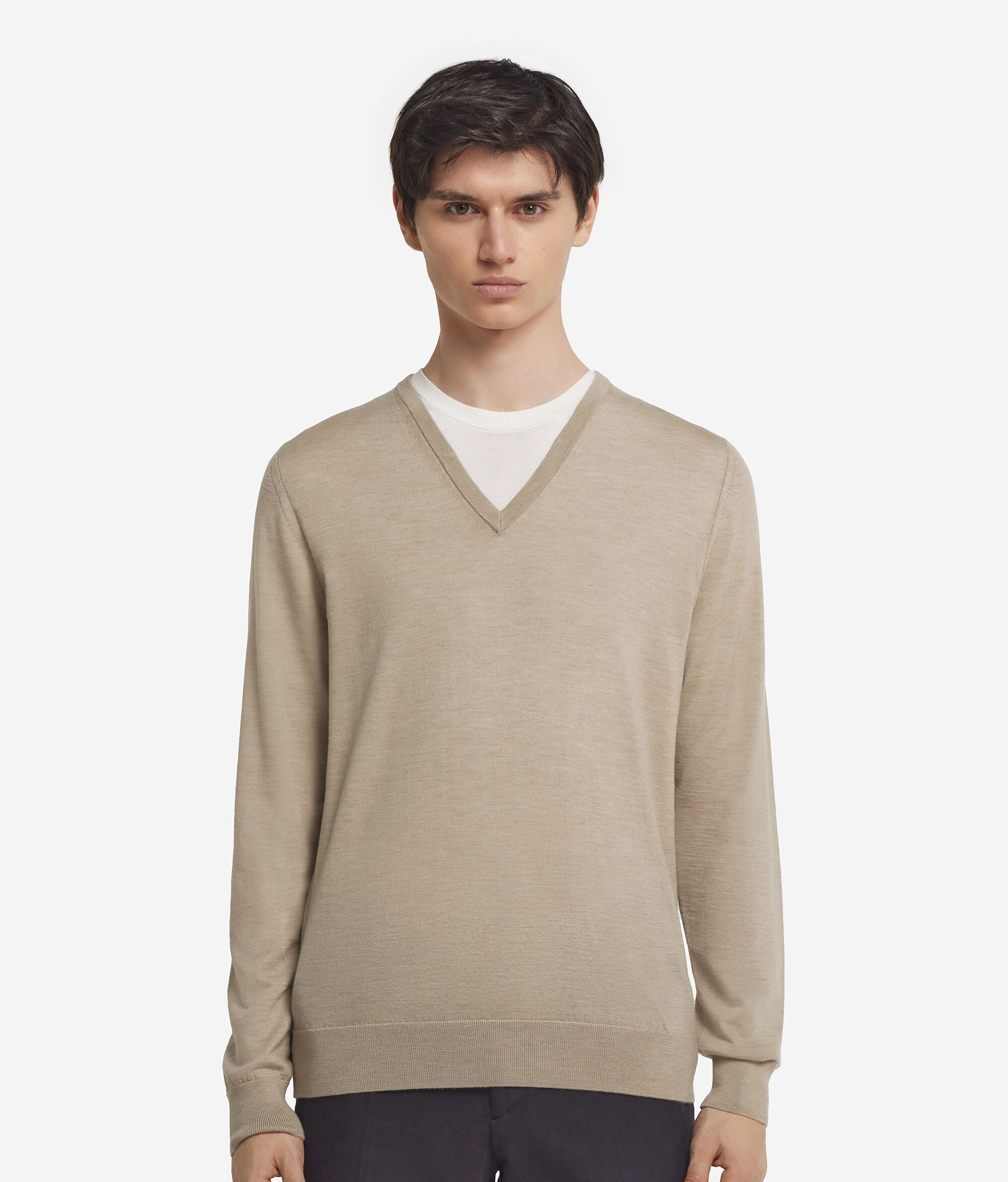 Pull homme en cachemire ultra-fin à col en V