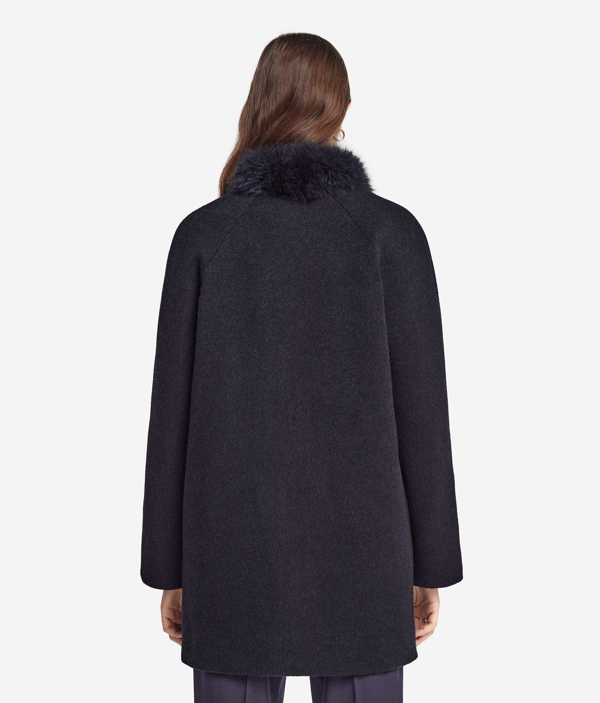 Пальто из кашемира с мехом