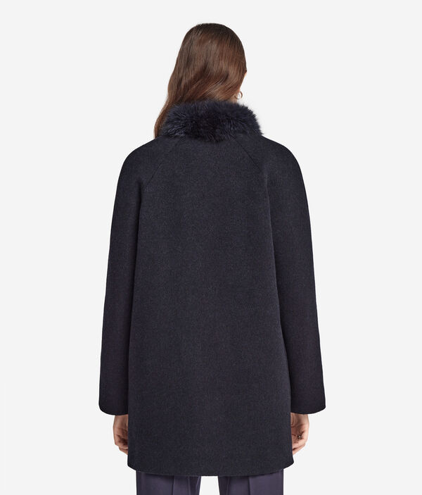 Пальто из кашемира с мехом