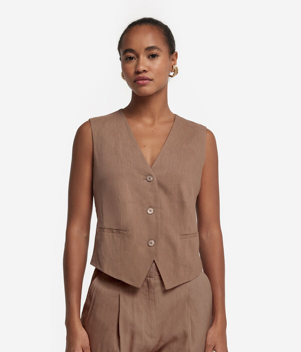 Жилет изо льна и вискозы