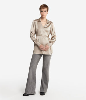 Chemise en satin de soie avec poignets en maille