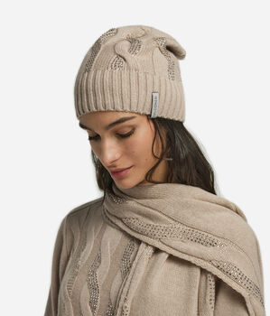 Czapka z kaszmiru Ultrasoft z warkoczowym splotem i kryształkami