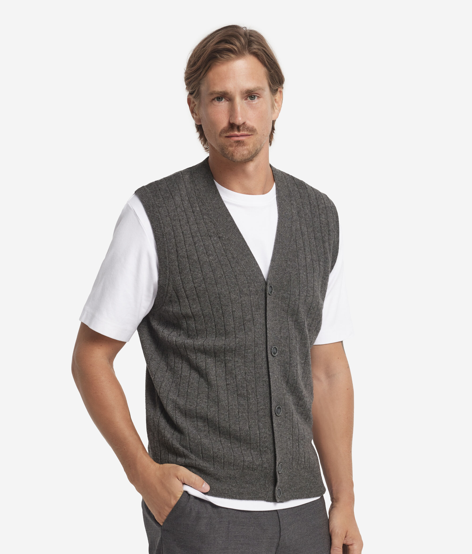 Ribbed Ultrasoft Cashmere waistcoat