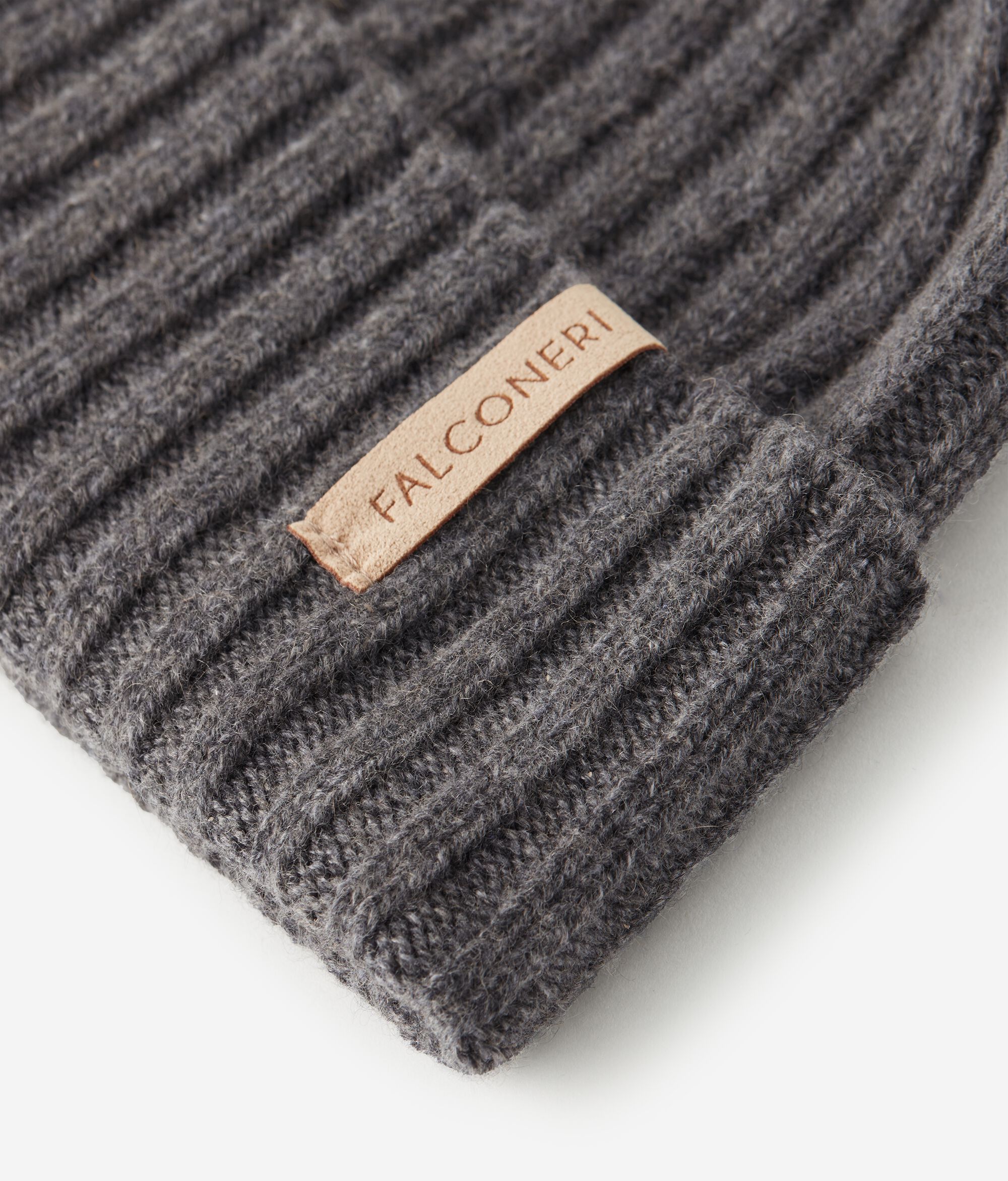 Căciulă cu nervuri din Cașmir Ultrasoft