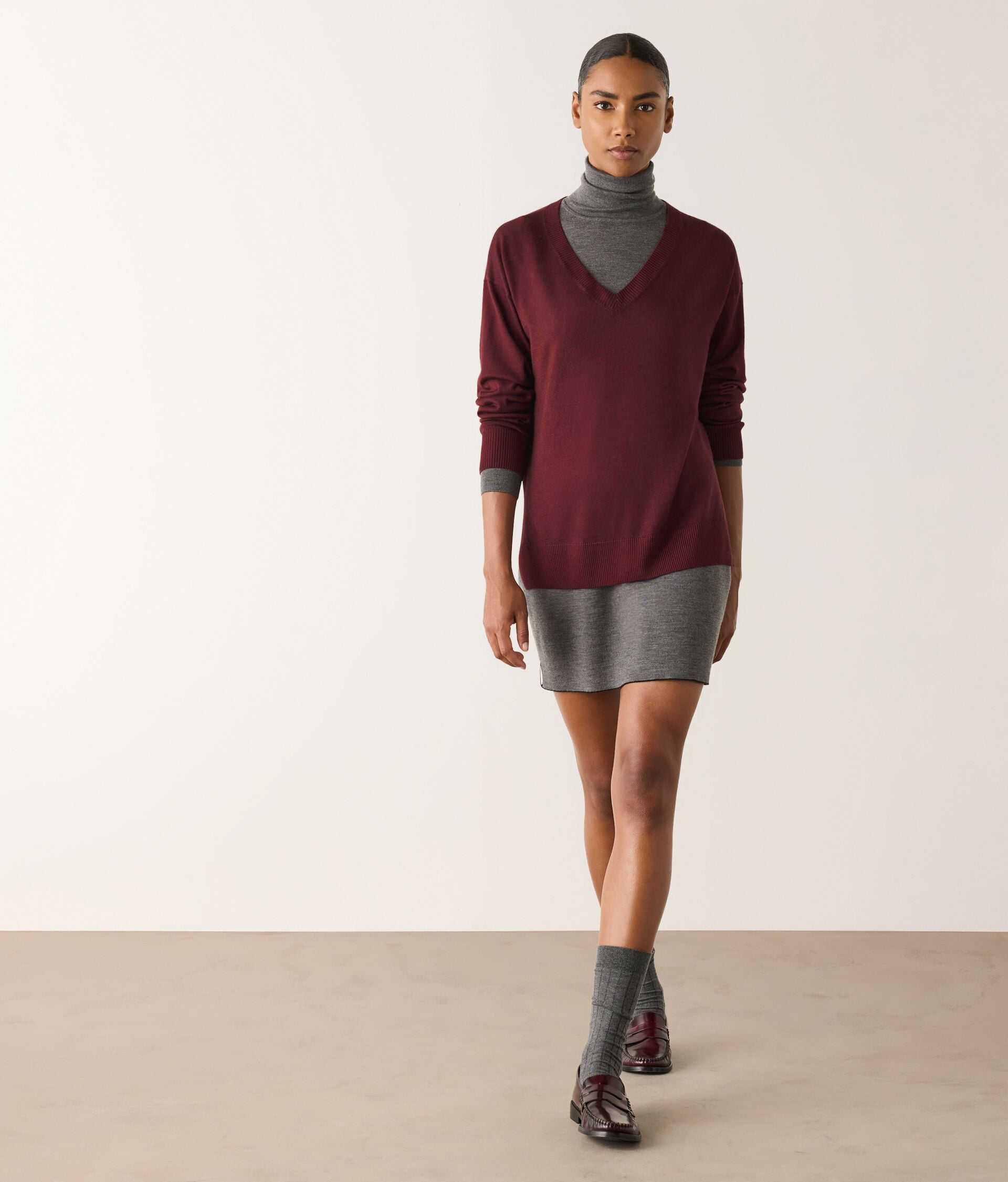 Pull col V et fentes en cachemire ultra-fin