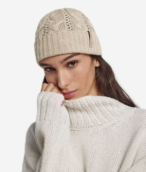 Berretto con trecce in lana lamè