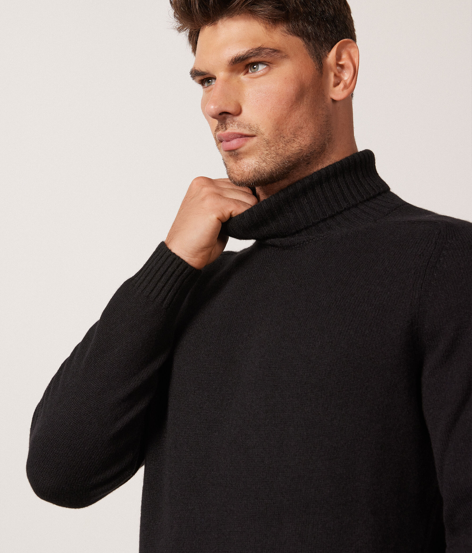 Ultrasoft Cashmere Turtleneck