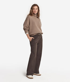 Pullover mit Trichterkragen aus Kaschmirstrick