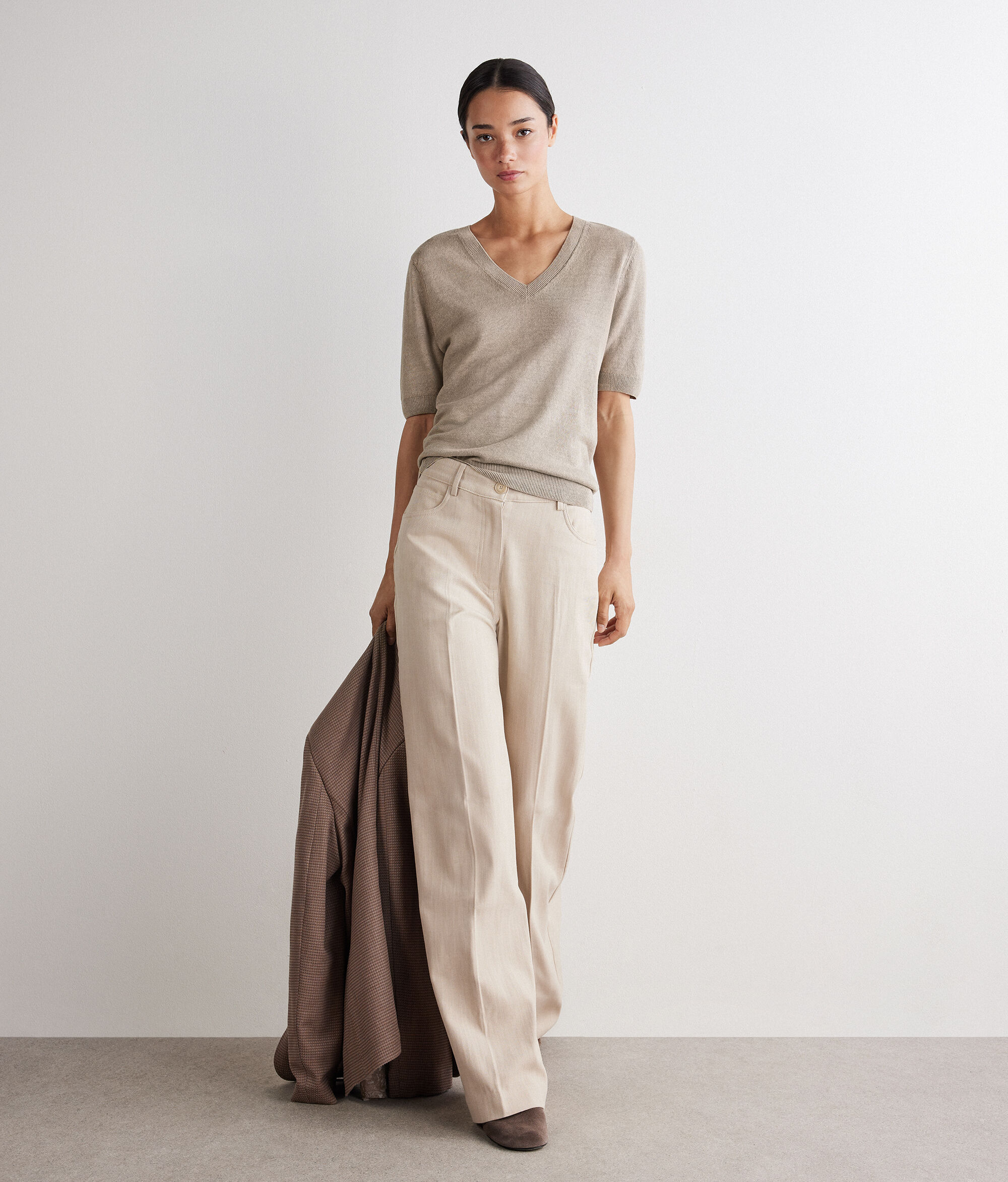 V Neck T-Shirt in Linen and Cotton