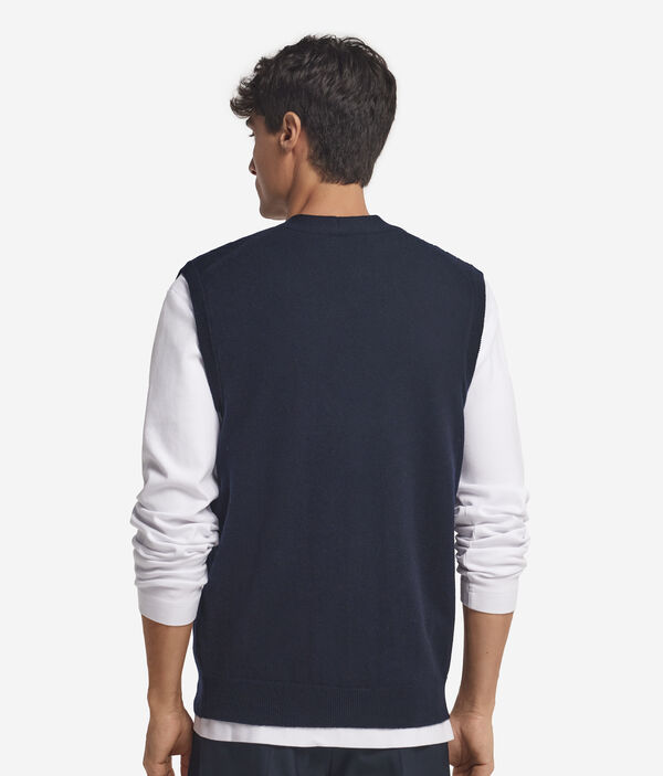 Жилет из ультрамягкого кашемира на пуговицах