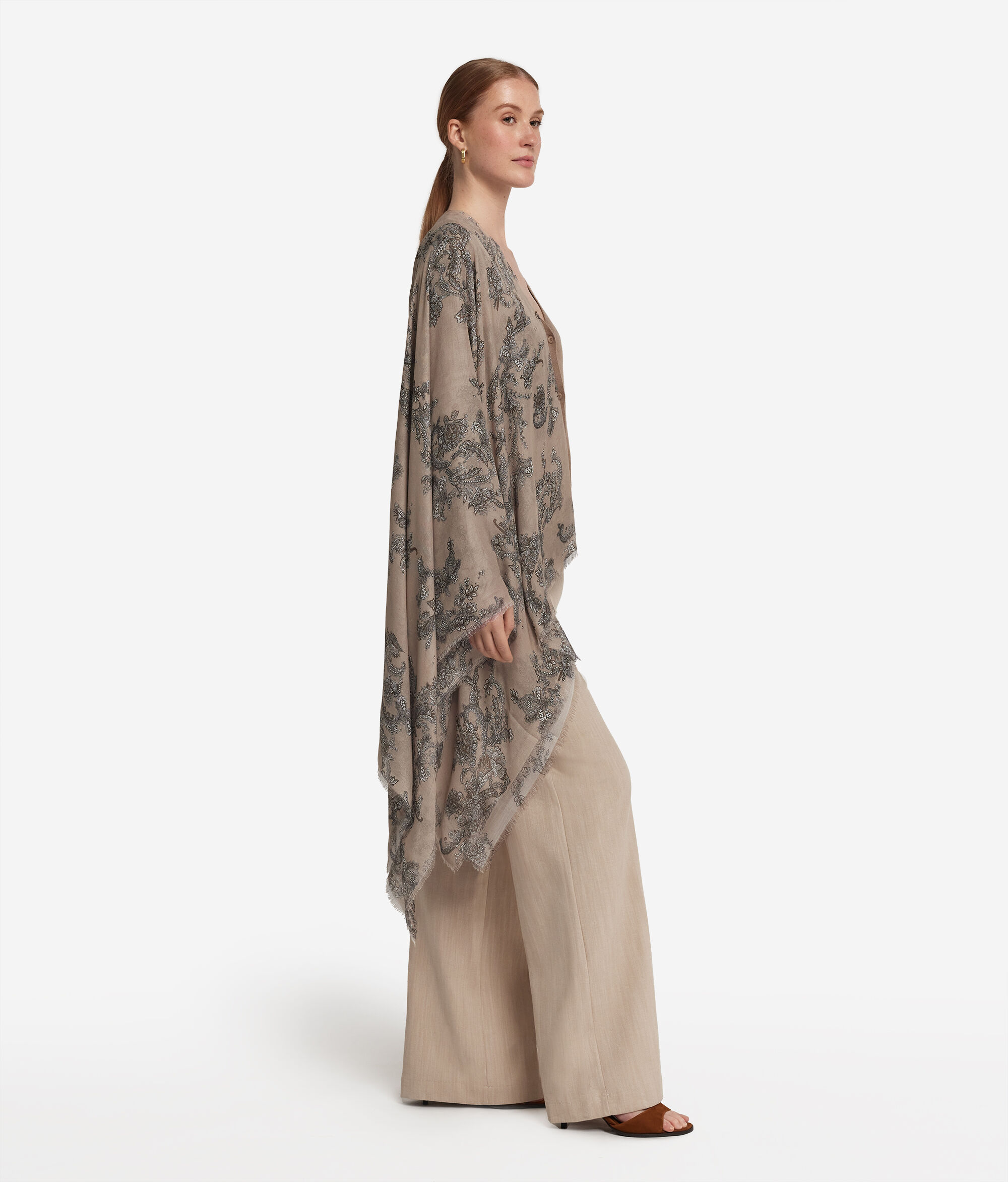 Шаль из модала