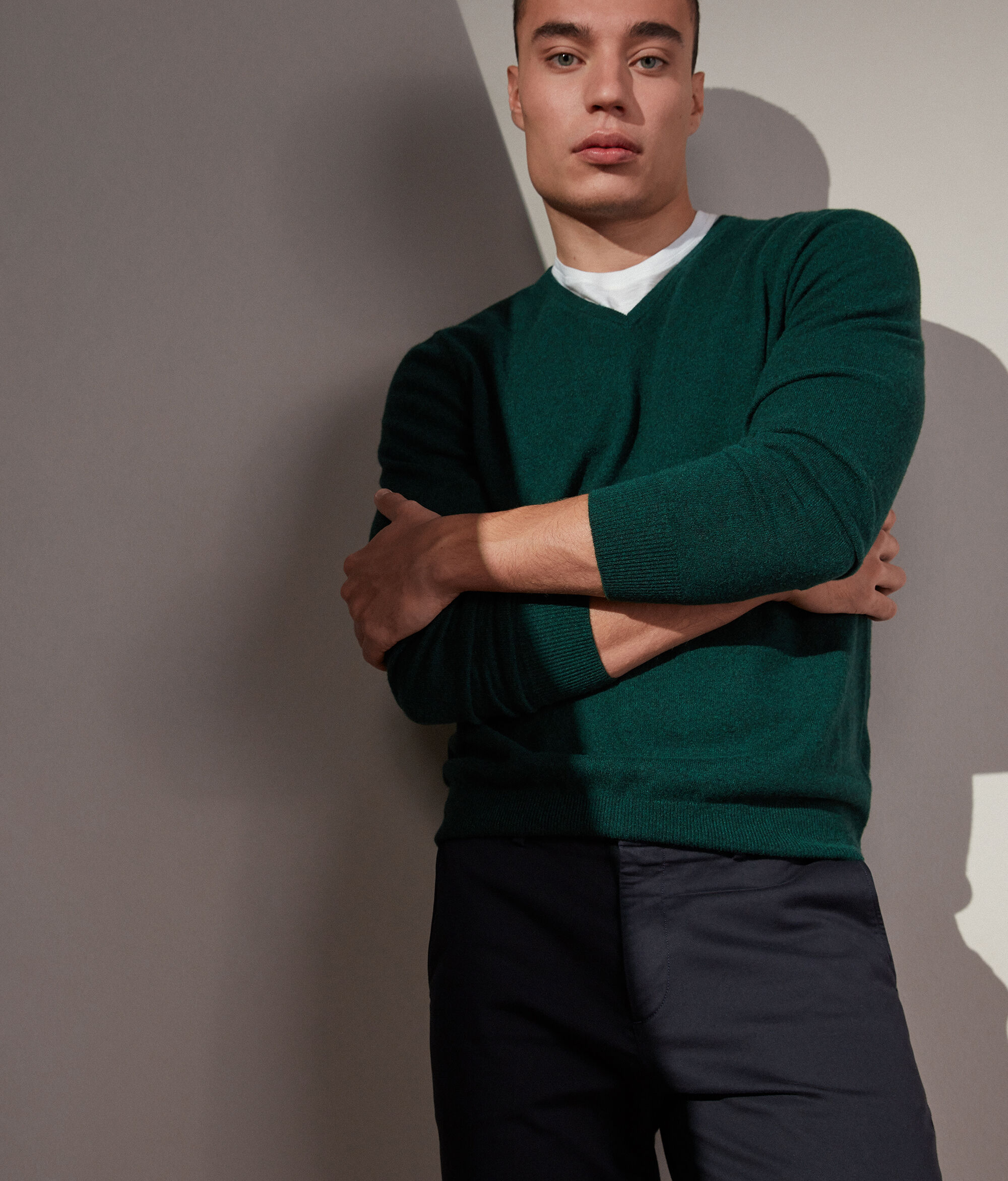 Sweter z Dekoltem w Serek z Kaszmiru Ultrasoft