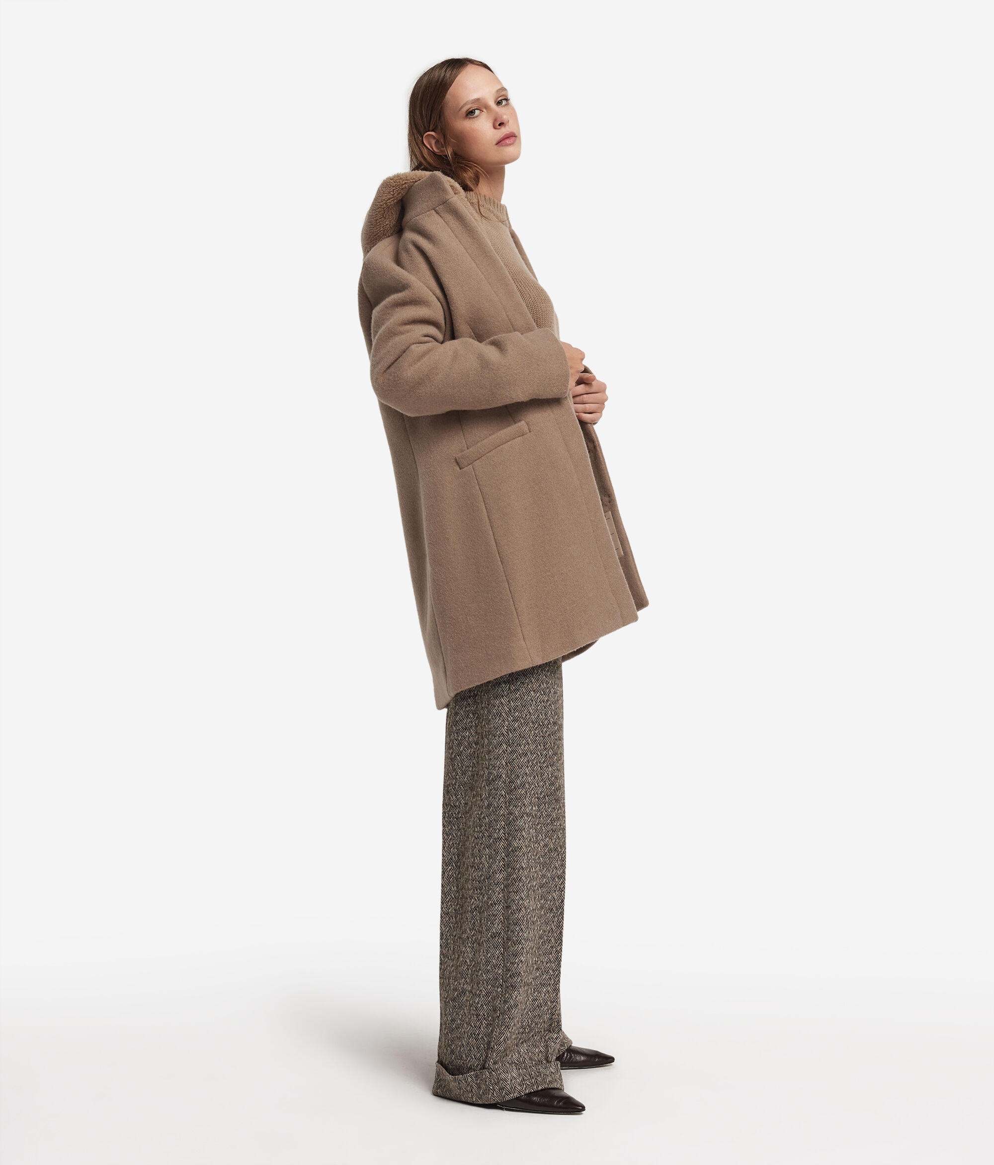 Abric amb caputxa de cashmere