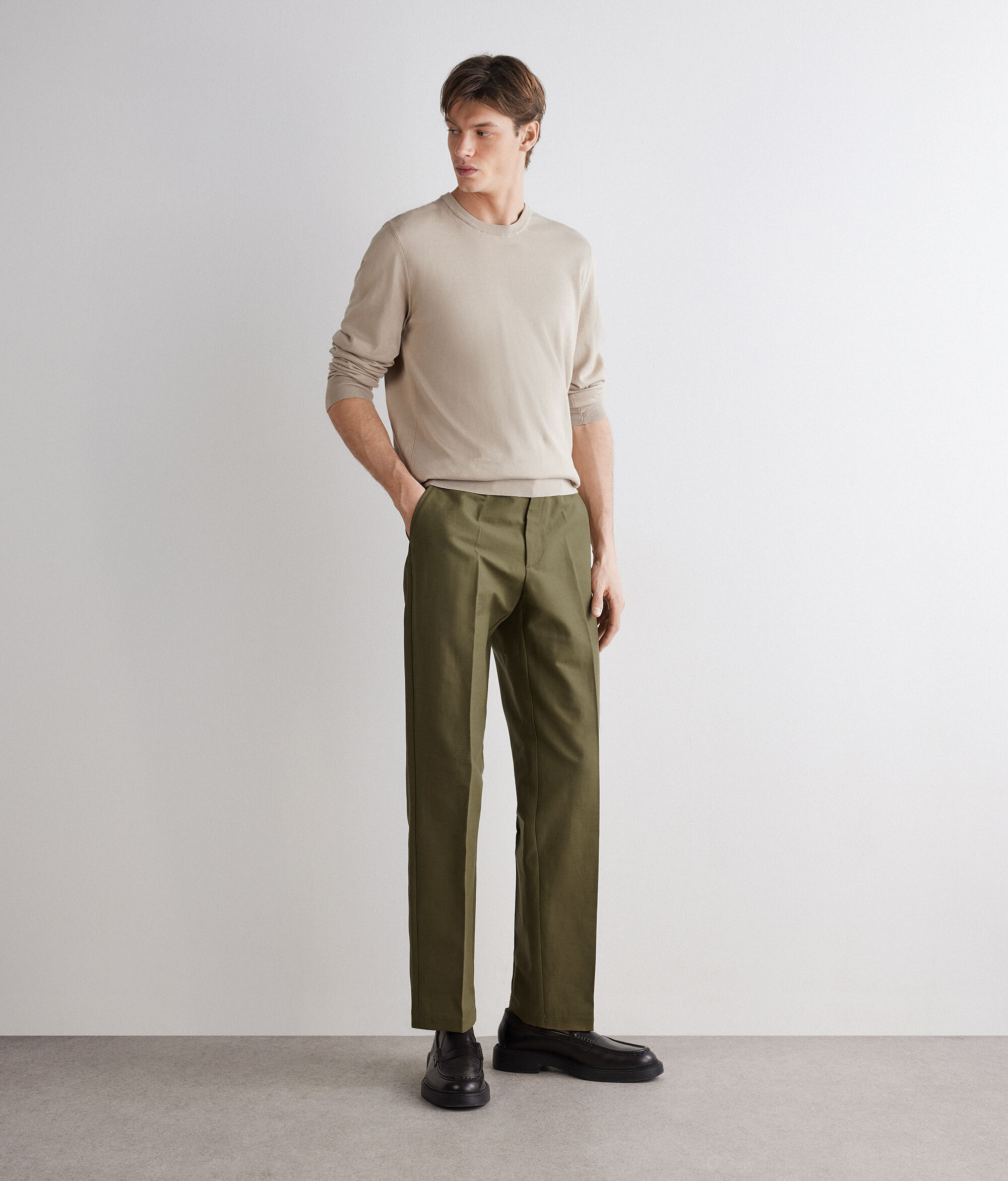 Calças de pena larga