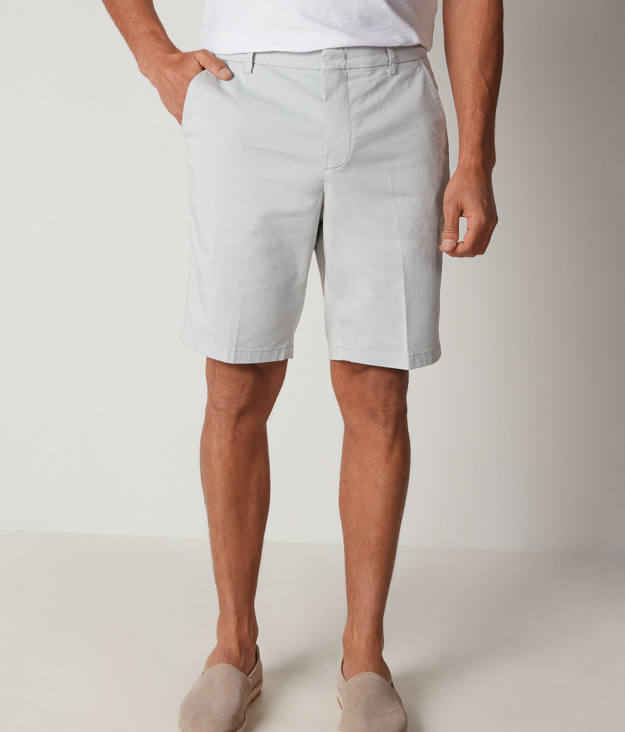 Kurze Chinohose aus Baumwolle