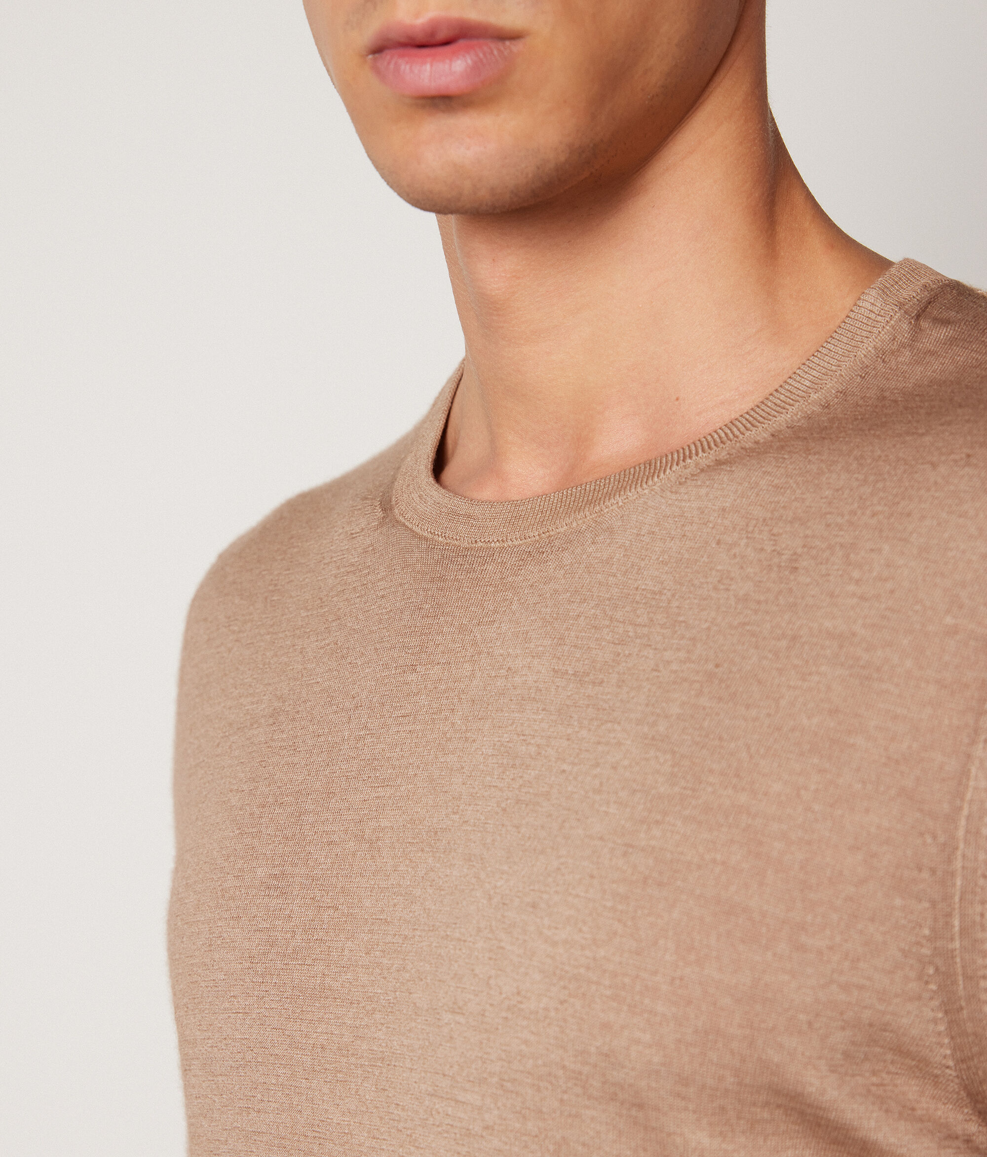 Pull homme en cachemire ultra-fin à col rond