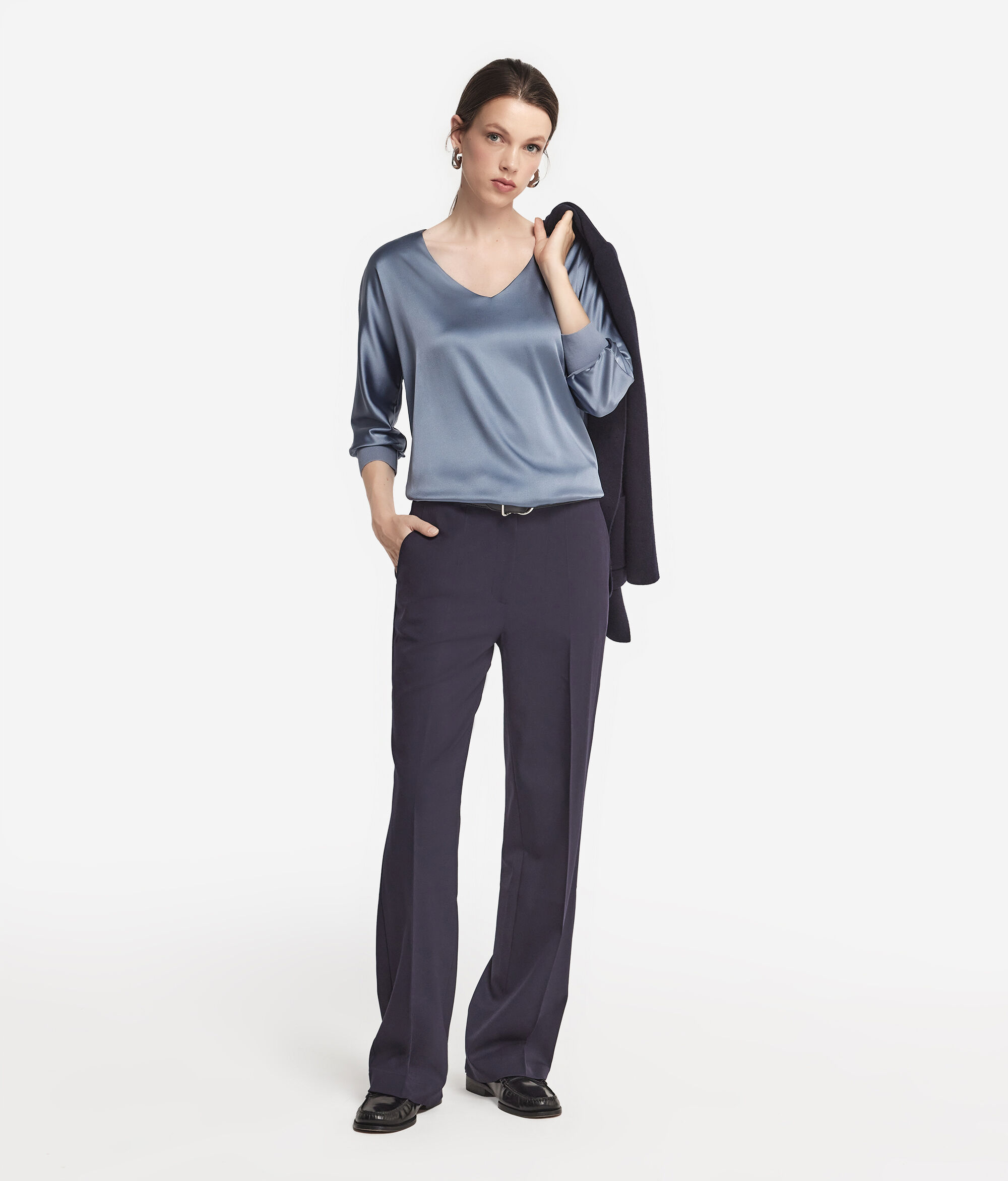 Seidenbluse mit V-Ausschnitt