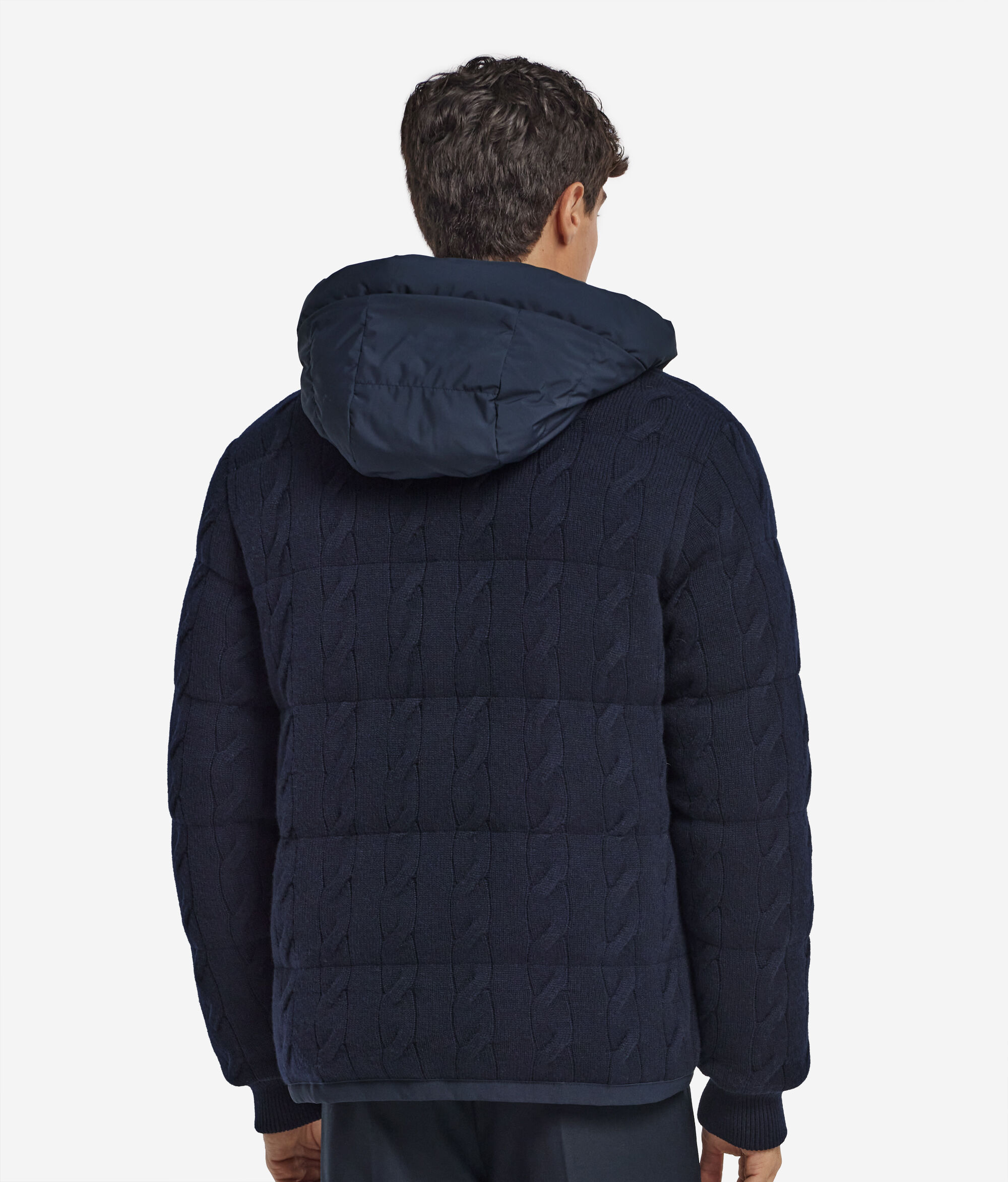 Двусторонний пуховик из кашемира с узором «косичка»