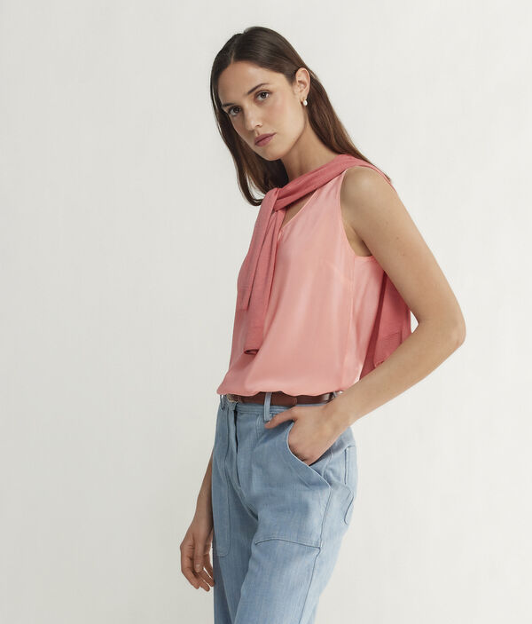 Tanktop mit weitem Ausschnitt aus Seide