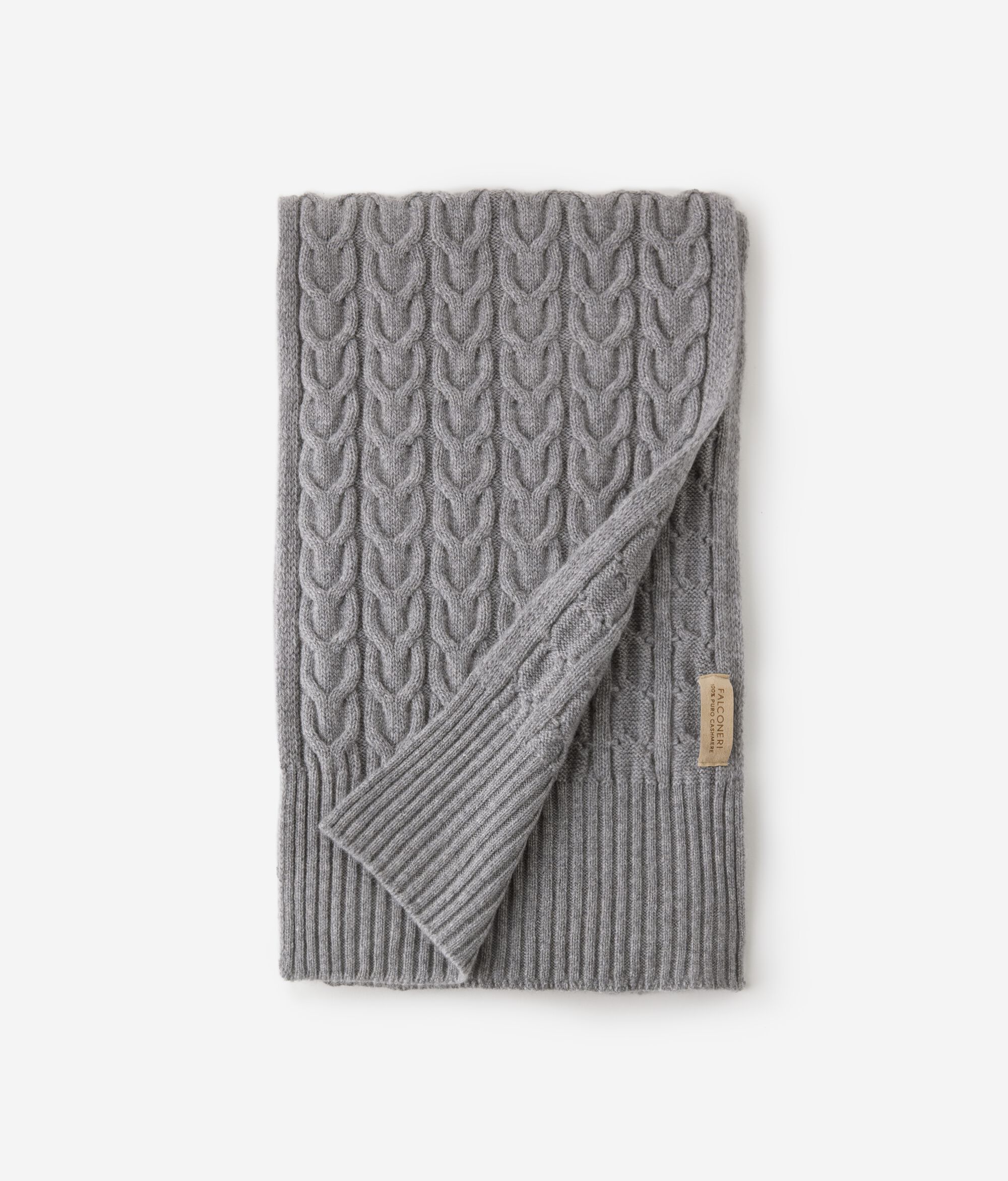 Шапка с плетёным узором из ультрамягкого кашемира