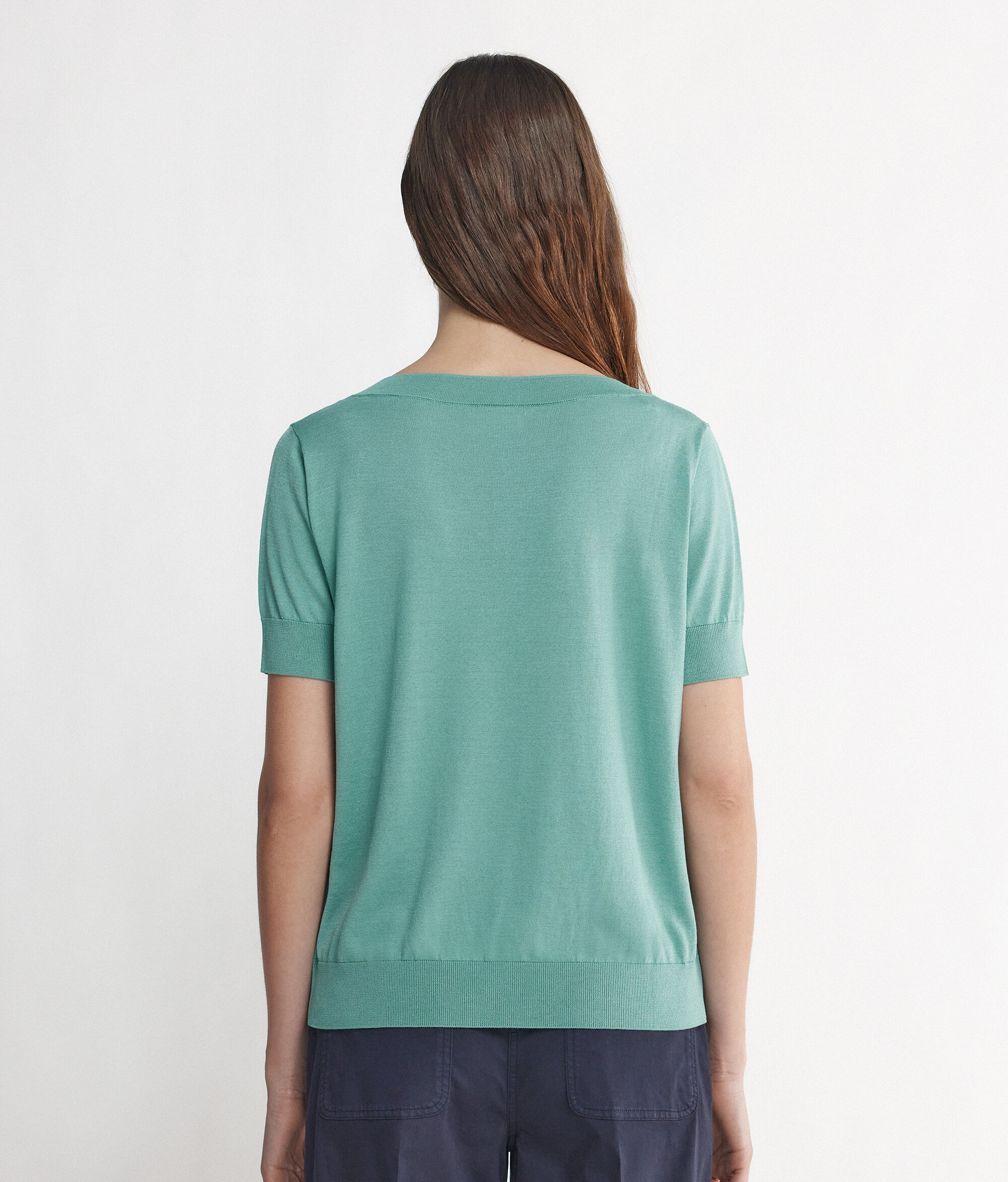 T-shirt à col V et manches courtes en soie et coton