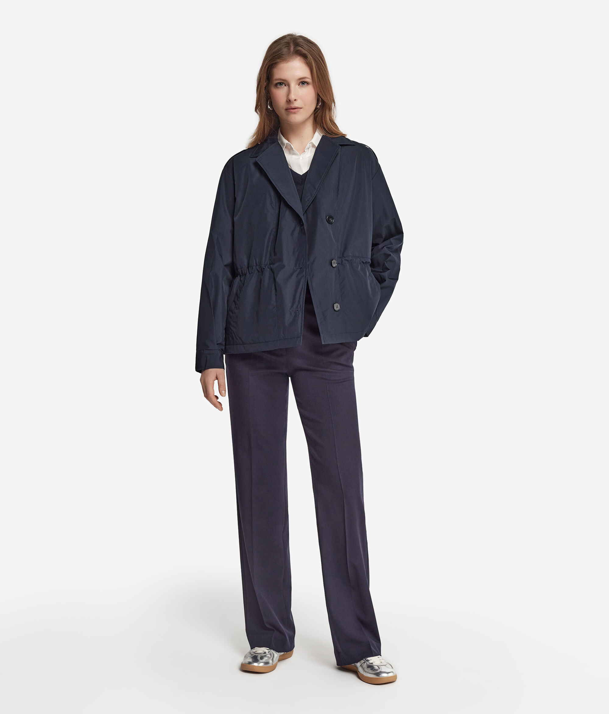 Gabardina corta con lado interno de cashmere
