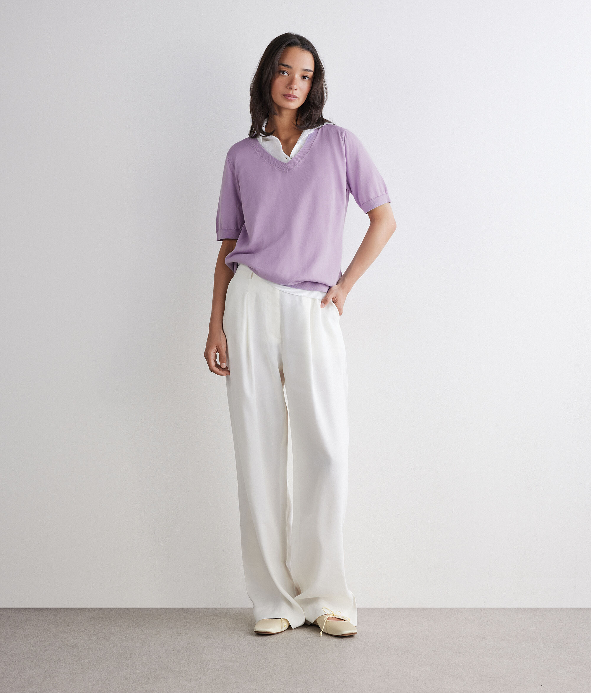 T-shirt à col V en coton fresh