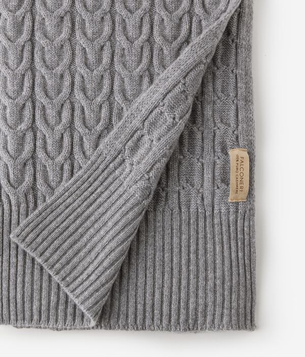 Шапка с плетёным узором из ультрамягкого кашемира