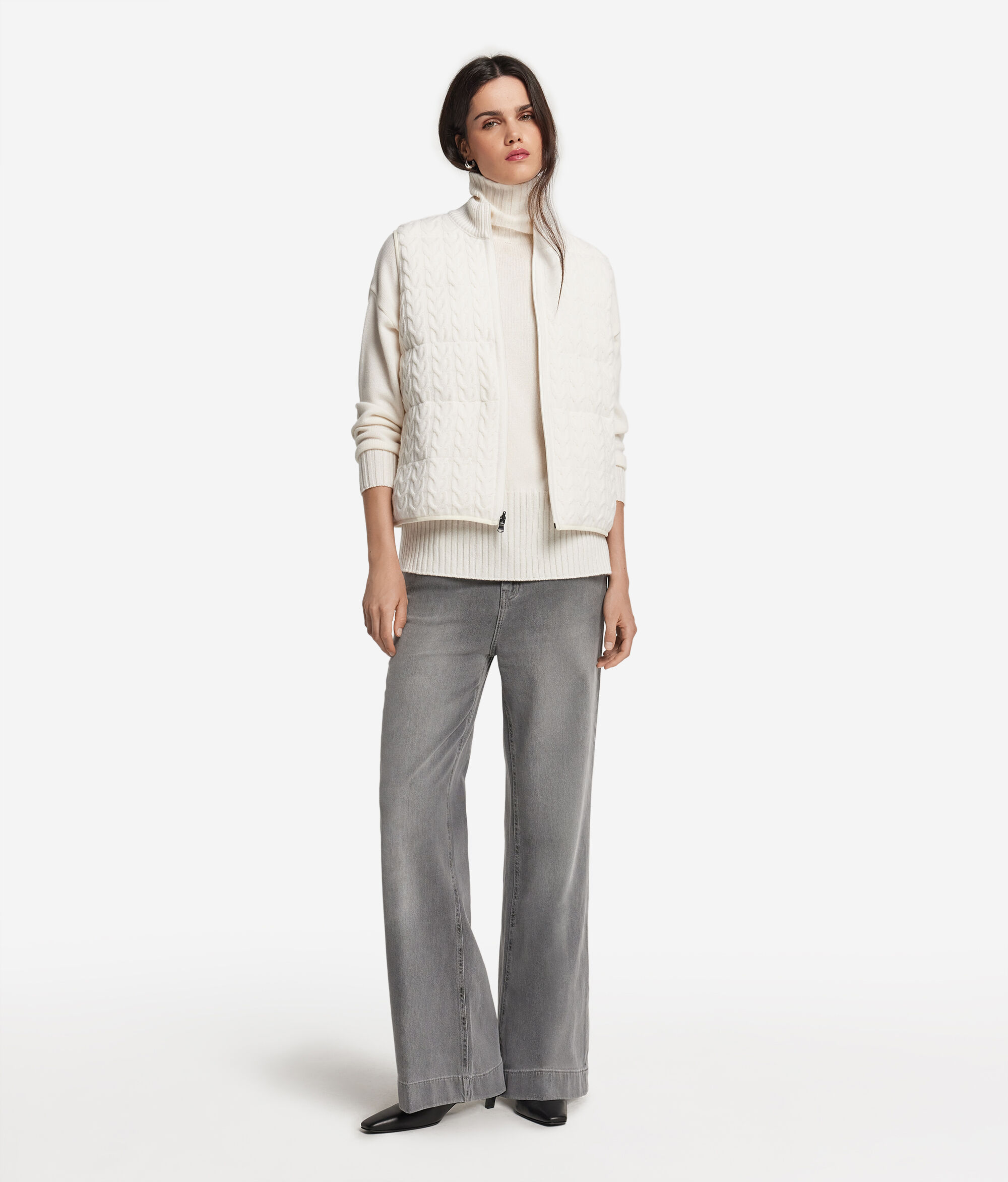 Anorac de plomes sense mànigues de Cashmere amb encreuament