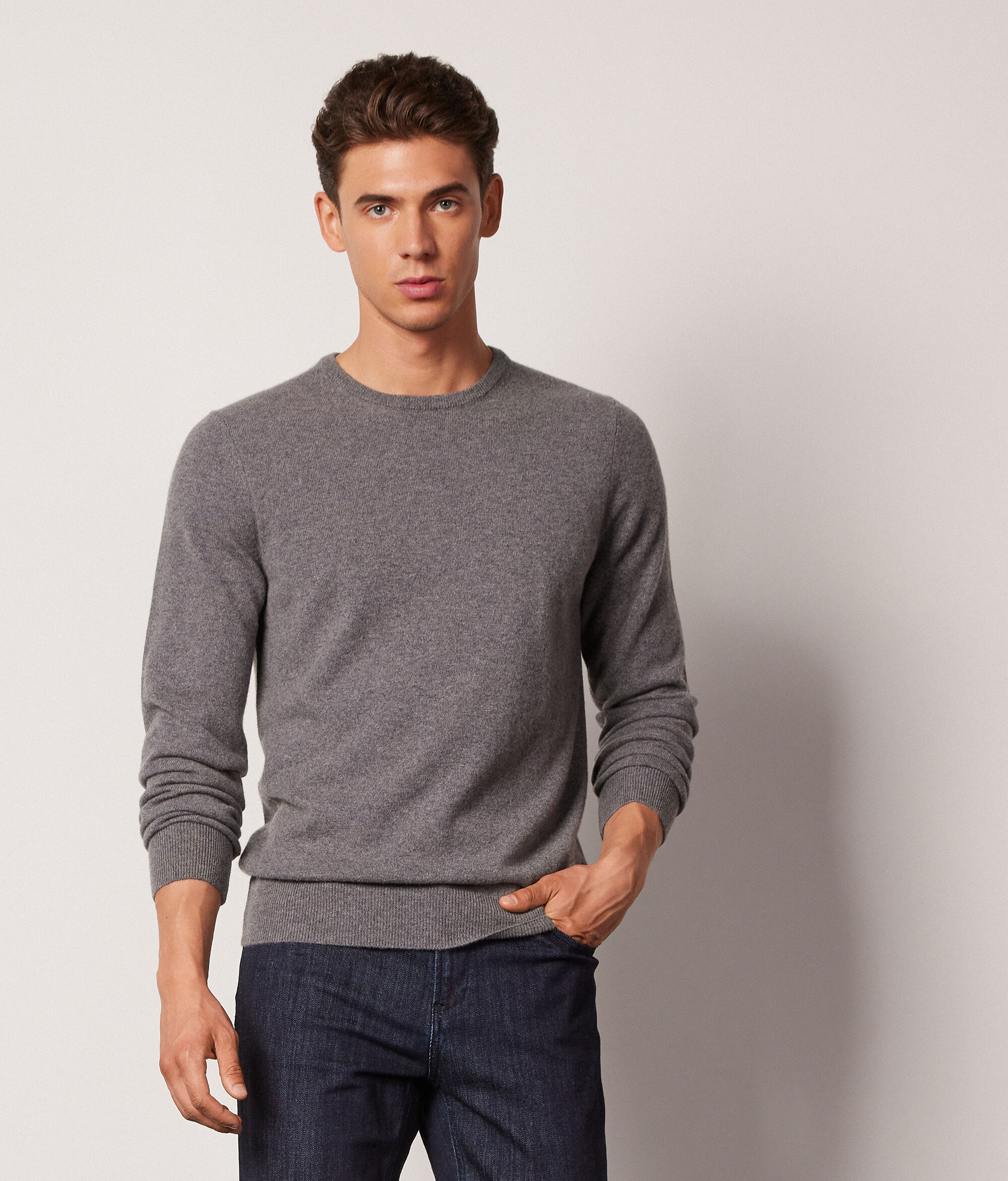 Ultrasoft Cashmere Round-Neck Jumper